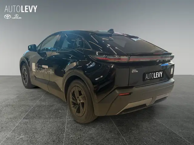 Toyota C-HR view 4