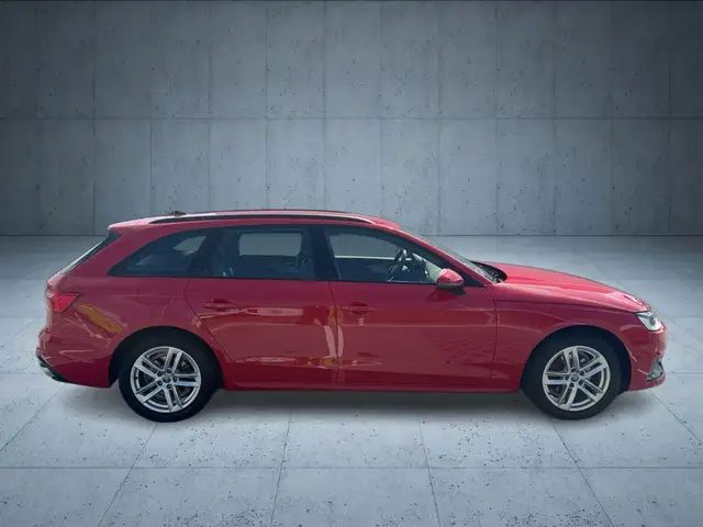 Audi A4 view 6