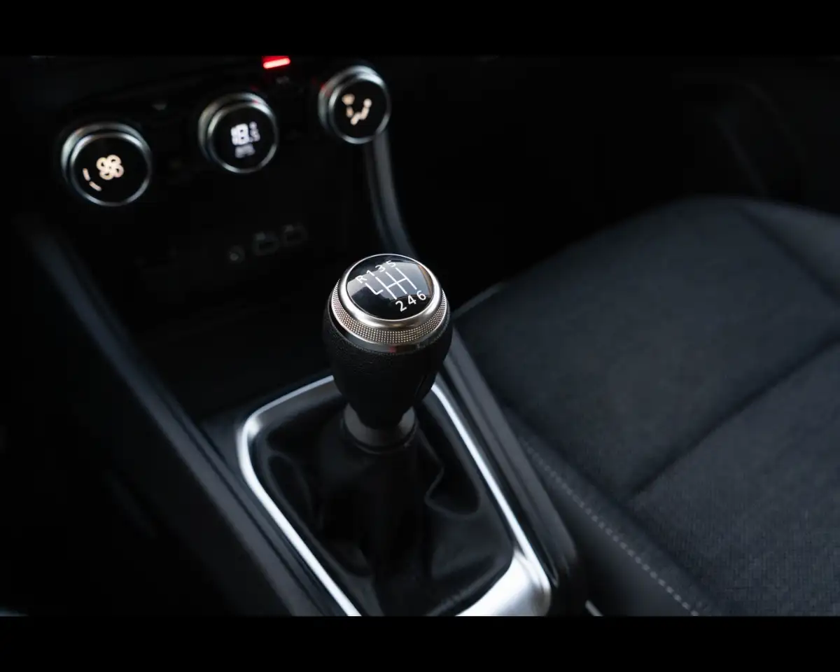 Renault Captur TCe 90 CV Techno 28