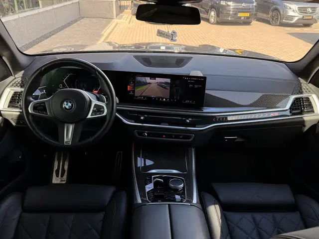 BMW X5 view 25