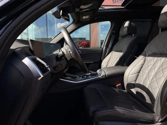 BMW X5 view 5