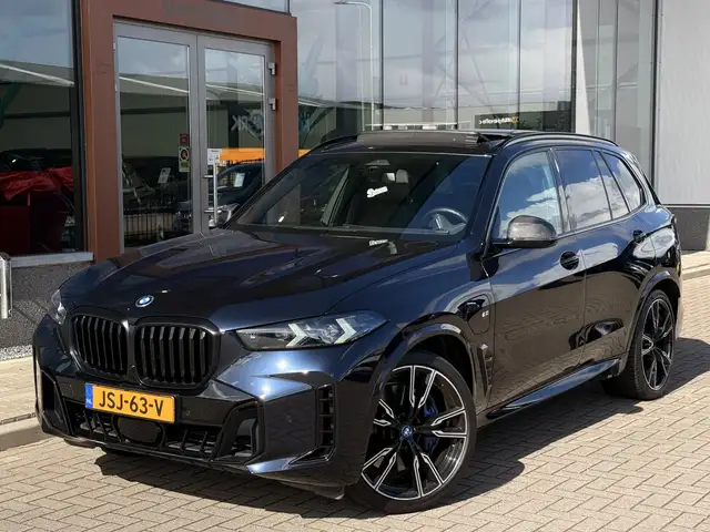 BMW X5 view 3