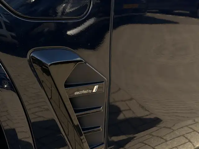 BMW X5 view 13