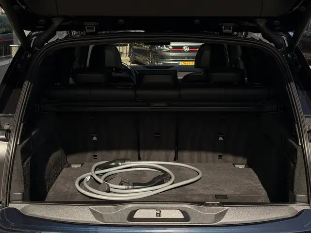BMW X5 view 22