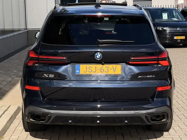 BMW X5 view 21