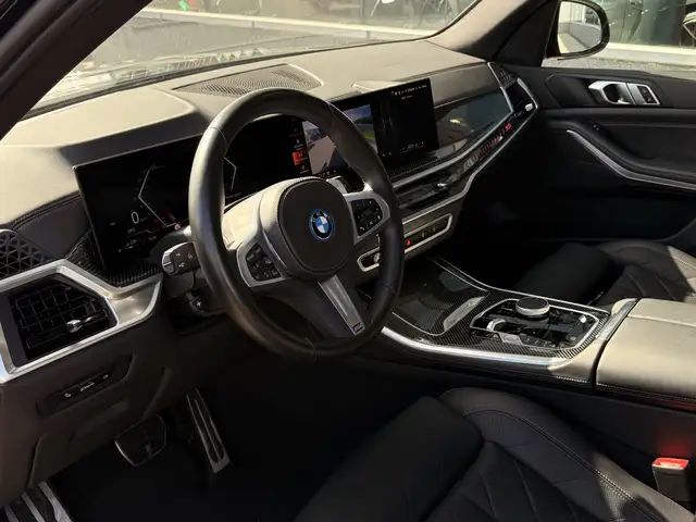 BMW X5 view 2