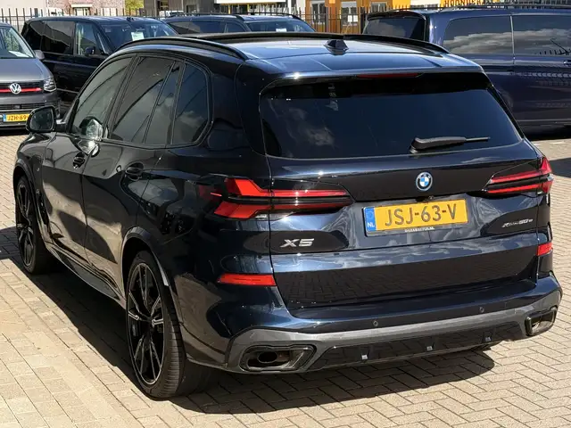 BMW X5 view 18