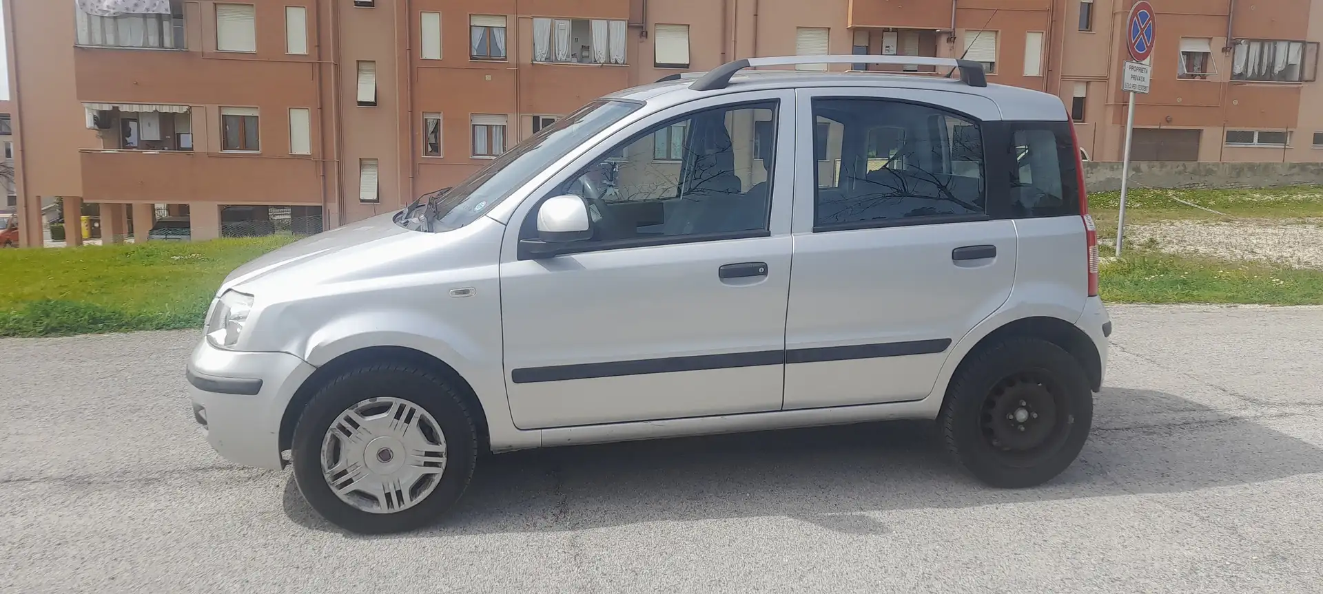 Fiat Panda Panda 1.4 natural power Dynamic Grigio - 2
