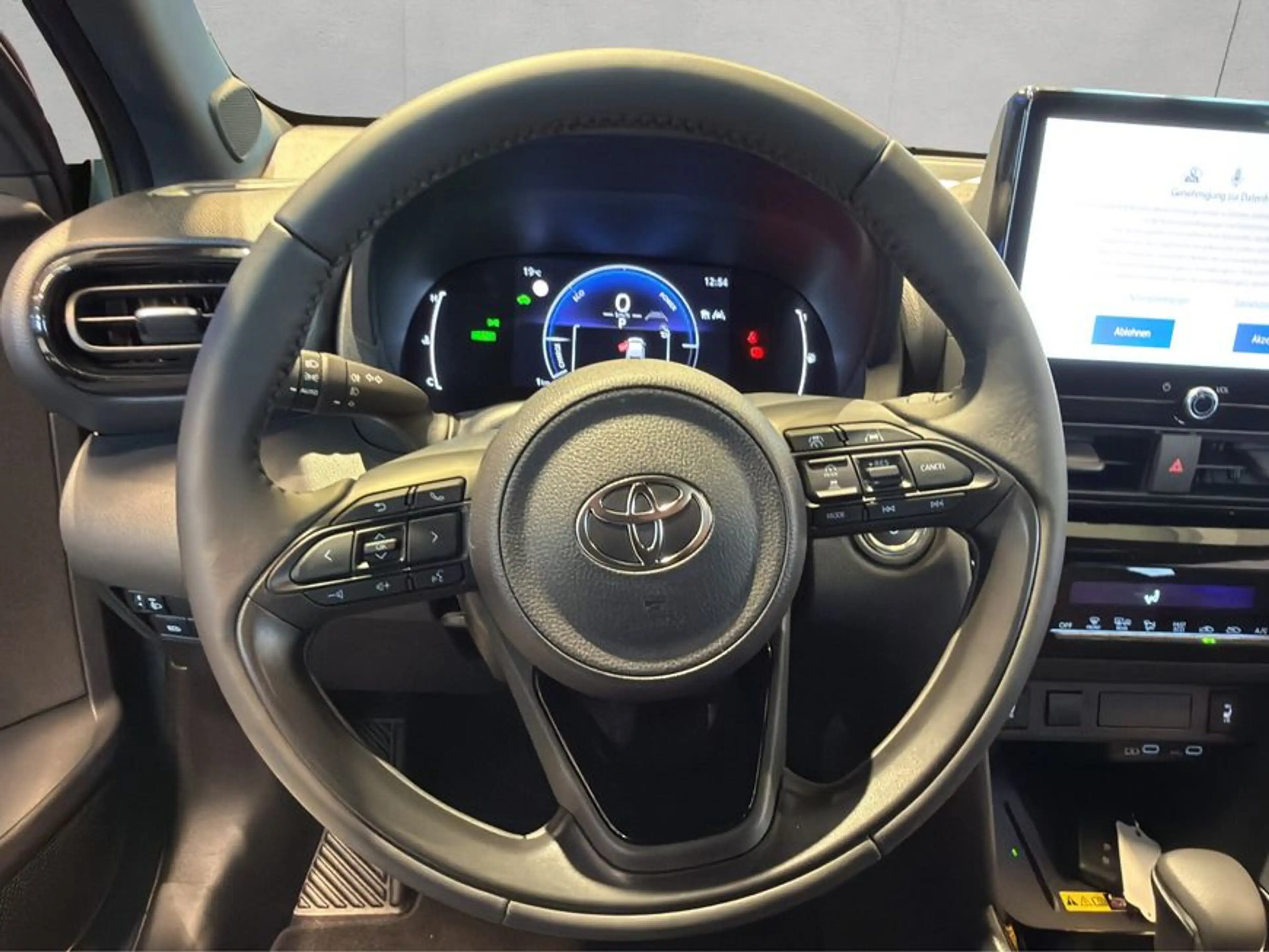 Toyota Yaris Cross Hybrid 130 1.5 VVT-i Teamplayer — photo 11