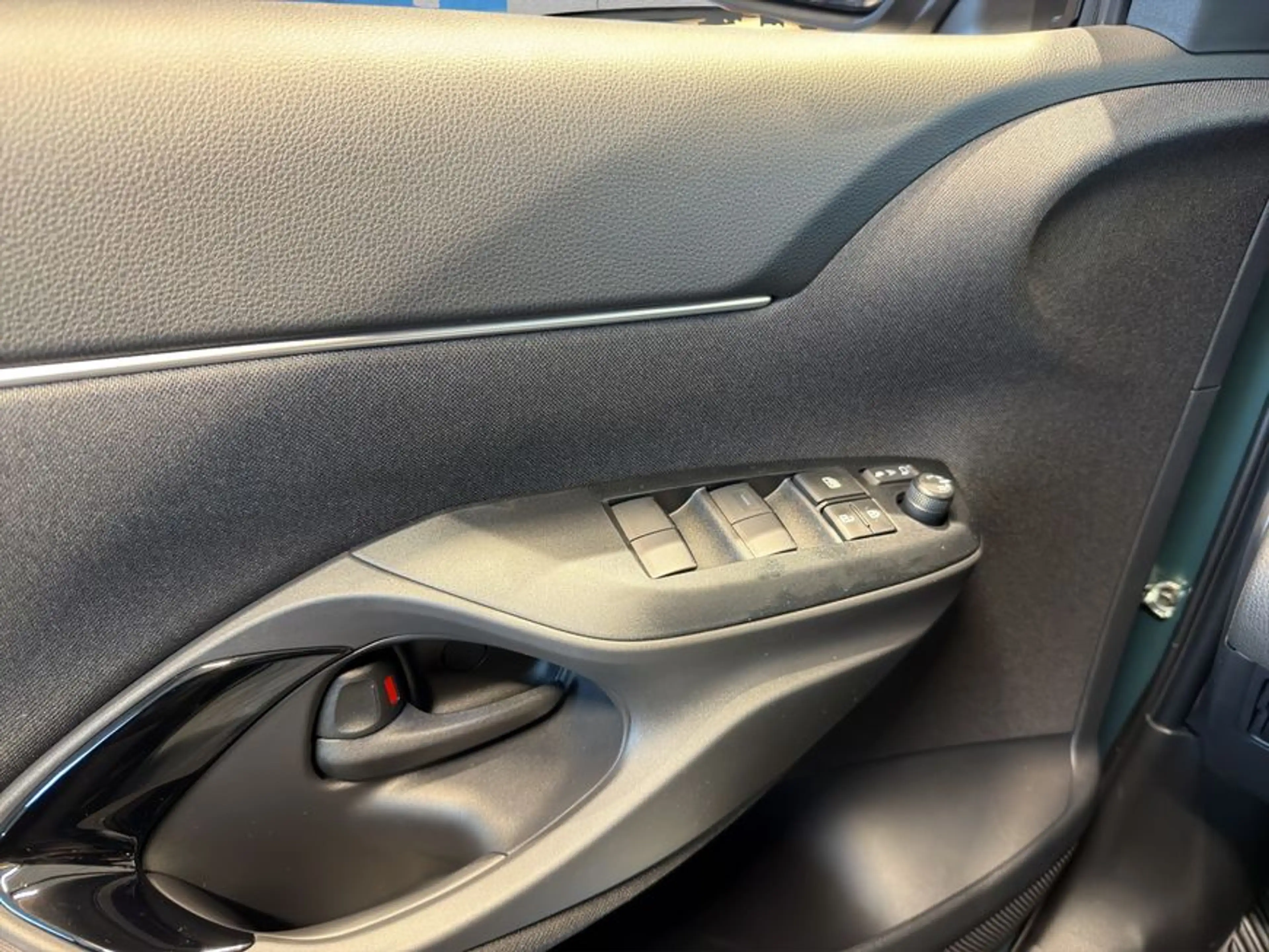Toyota Yaris Cross Hybrid 130 1.5 VVT-i Teamplayer — photo 14