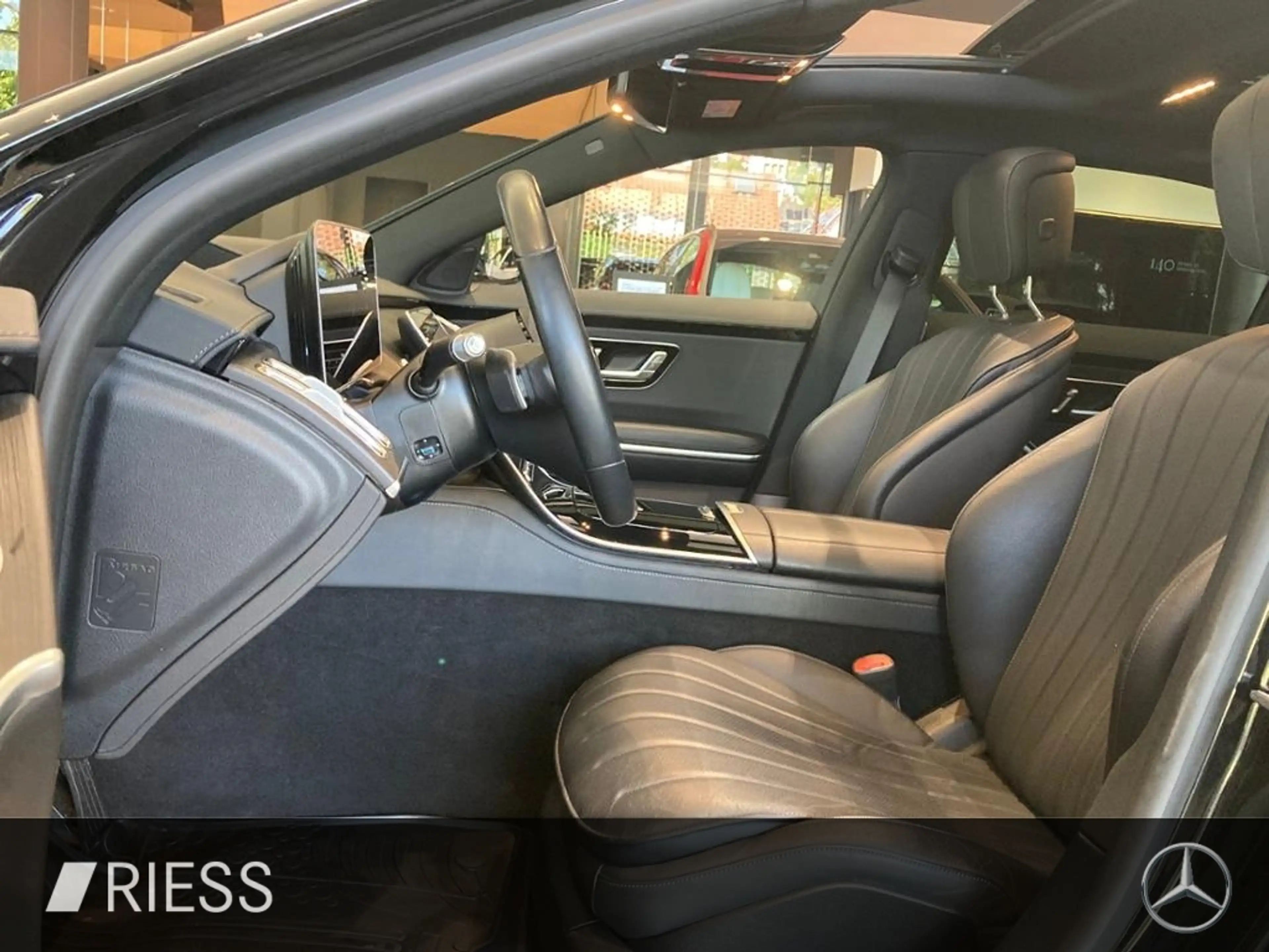 Mercedes-Benz S 400 d 4M L PANO BURM HINTER 360 MEMORY HUD AUG — photo 12
