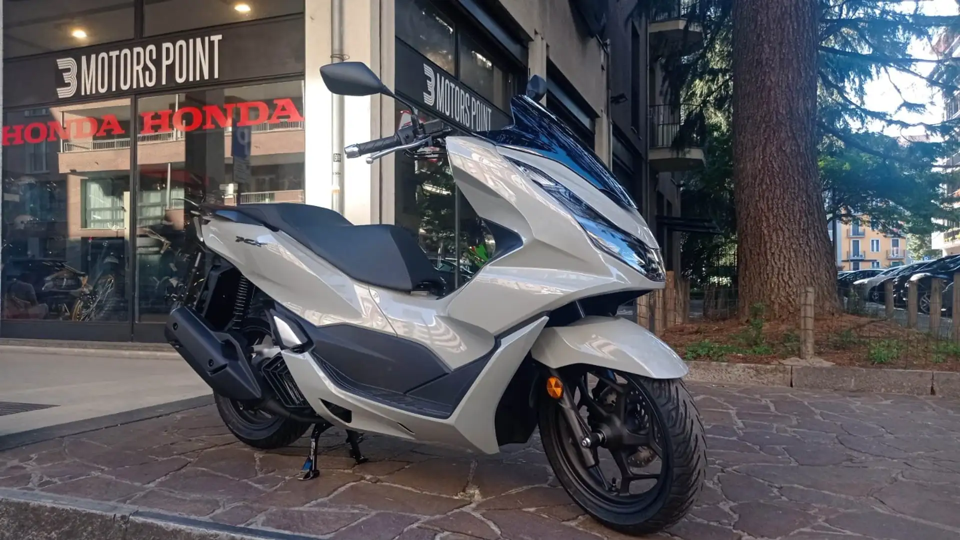 Honda PCX 125 Grigio - 1