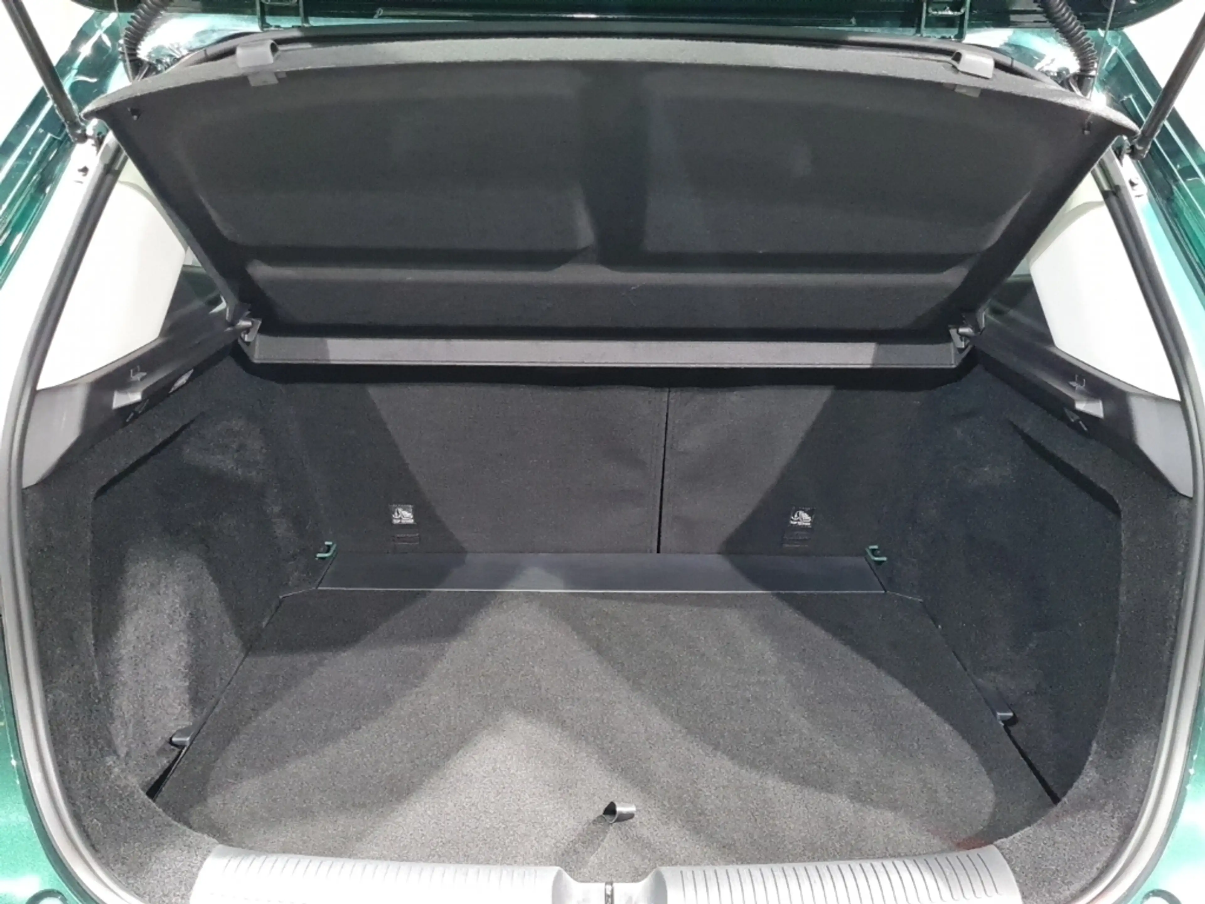 MG ZS 1.5 Hybrid+ 145 kW Luxury*LEDER*CAR PLAY* — photo 9