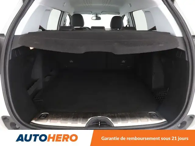 Peugeot 2008 view 19