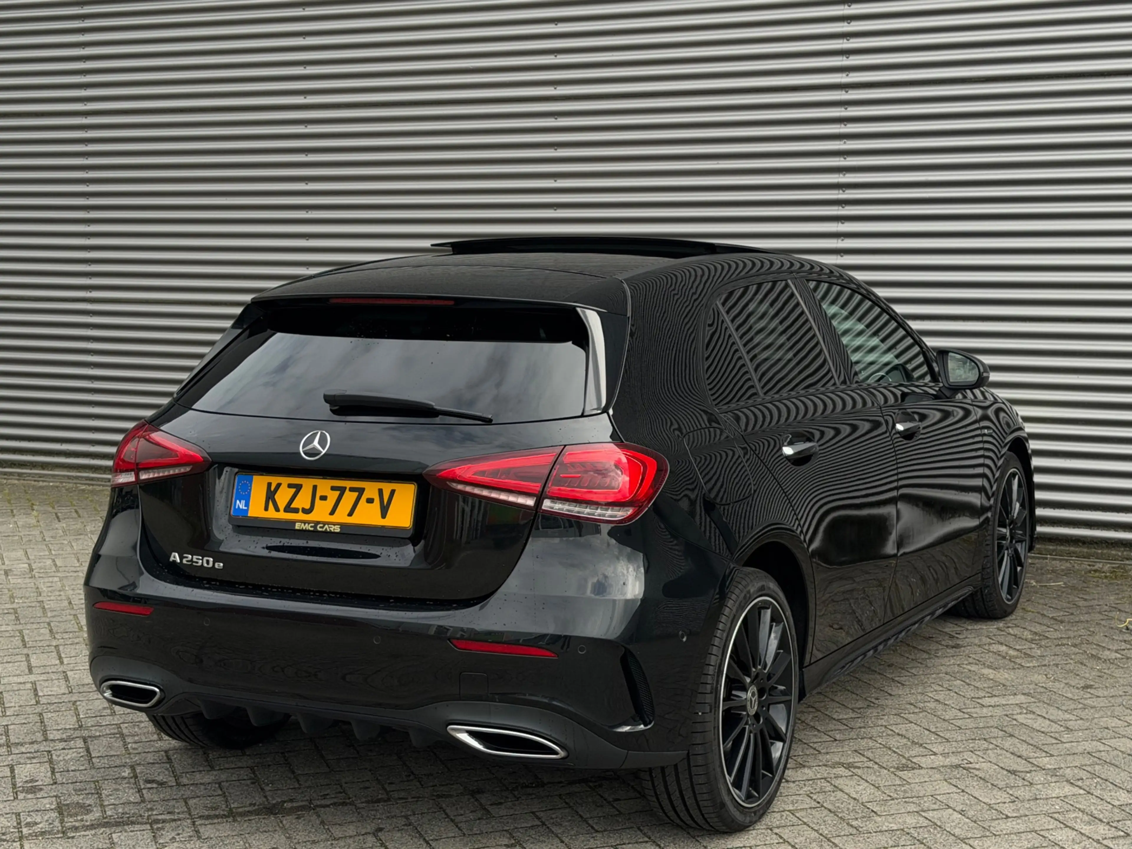 Mercedes-Benz A 250 e Premium l Pano l Sfeer l Memory — photo 6