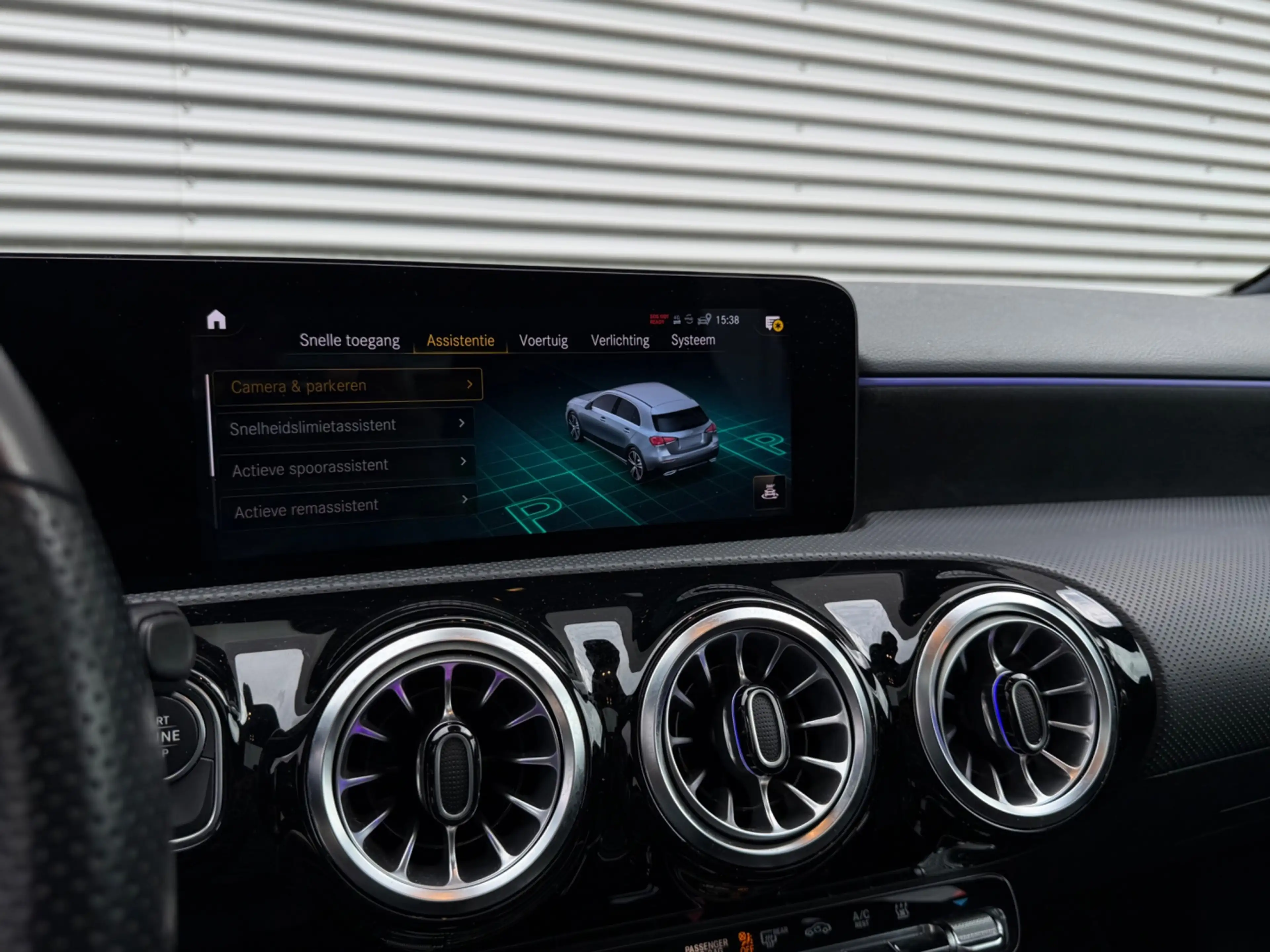 Mercedes-Benz A 250 e Premium l Pano l Sfeer l Memory — photo 15