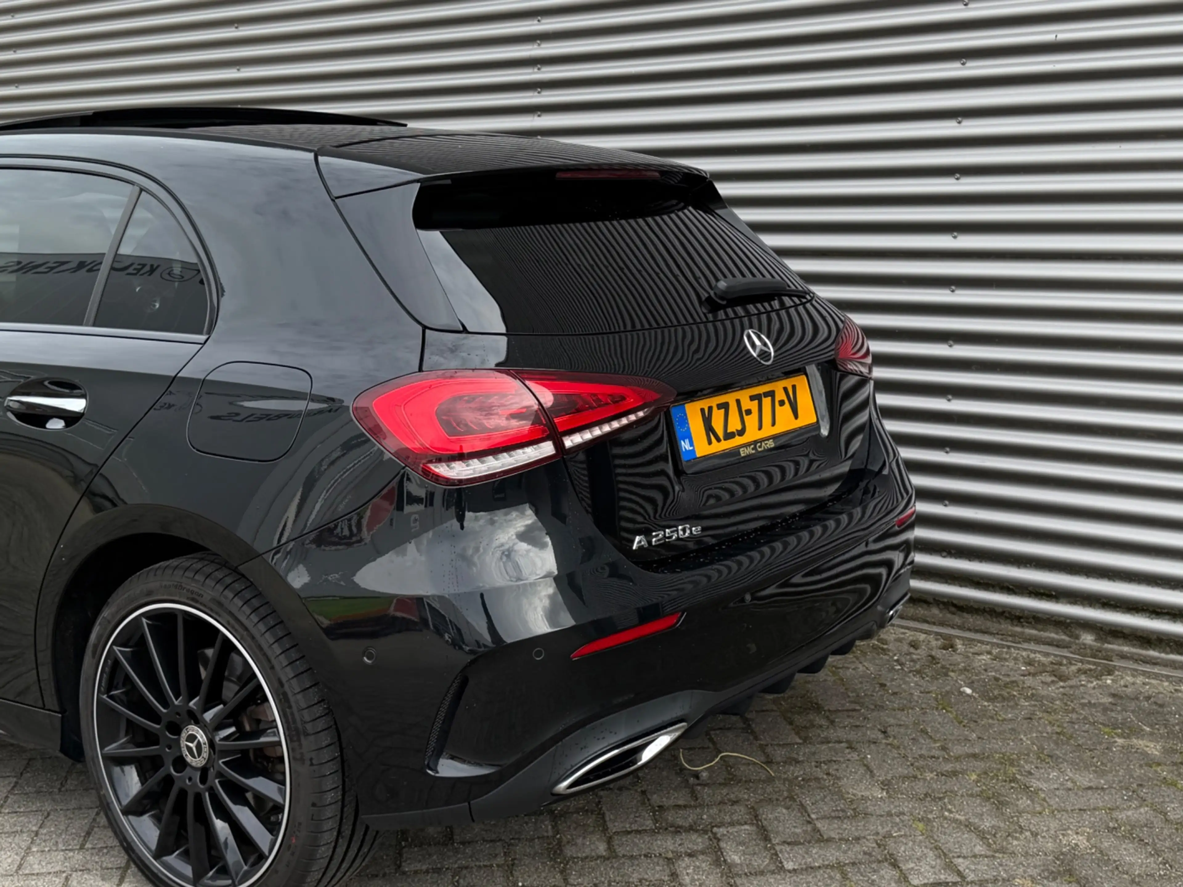 Mercedes-Benz A 250 e Premium l Pano l Sfeer l Memory — photo 4