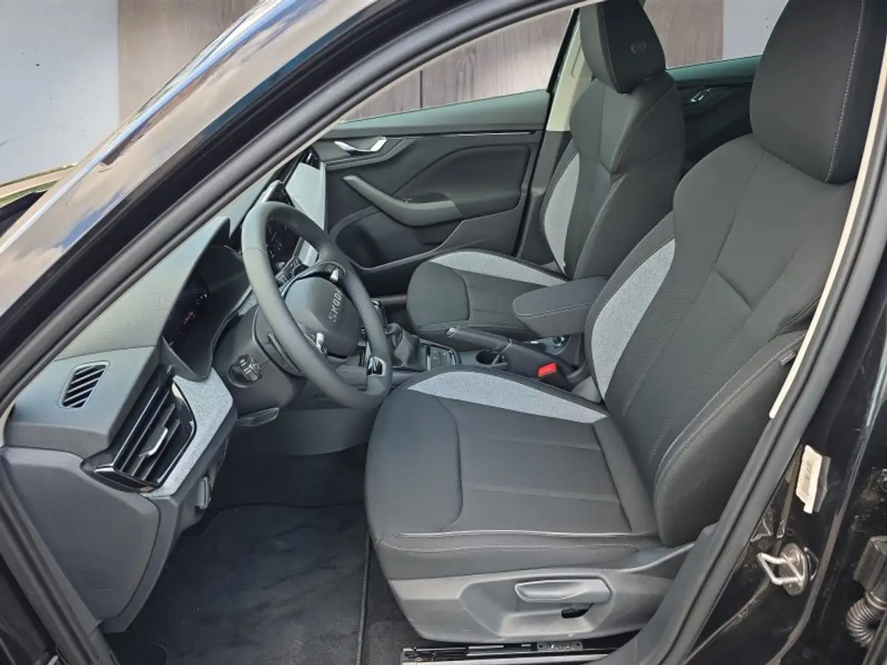 Skoda Kamiq Selection 1,0TSI DSG Kessy/Kamera/Temp/2-Z.Klimaau, миниатюра 9