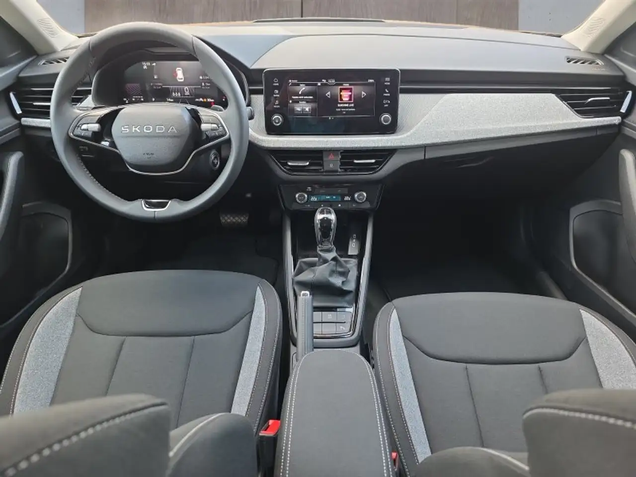 Skoda Kamiq Selection 1,0TSI DSG Kessy/Kamera/Temp/2-Z.Klimaau, миниатюра 10
