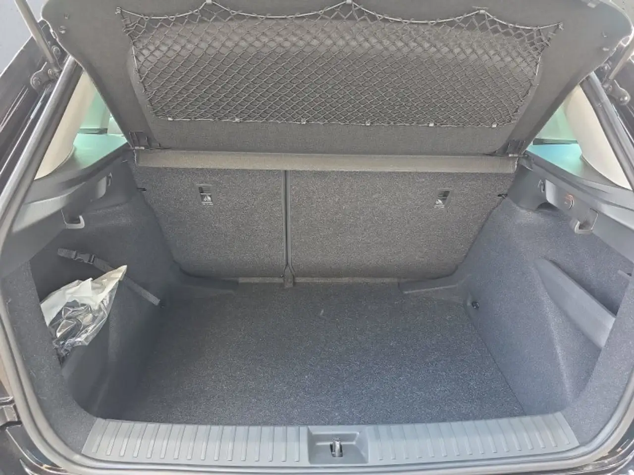 Skoda Kamiq Selection 1,0TSI DSG Kessy/Kamera/Temp/2-Z.Klimaau, миниатюра 17