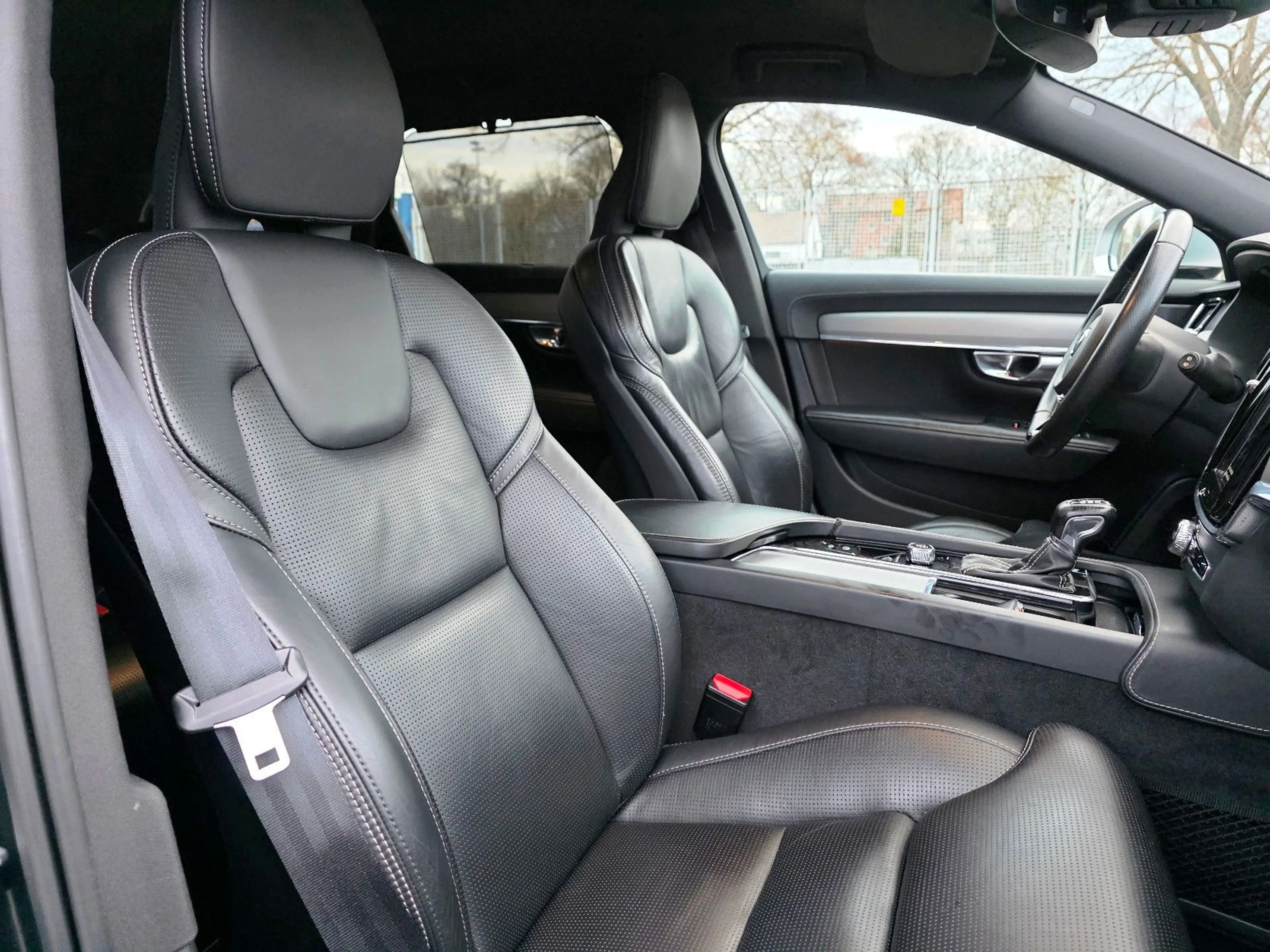 Volvo V90 R Design AWD LED Leder DAB ACC Massage H&K — photo 13