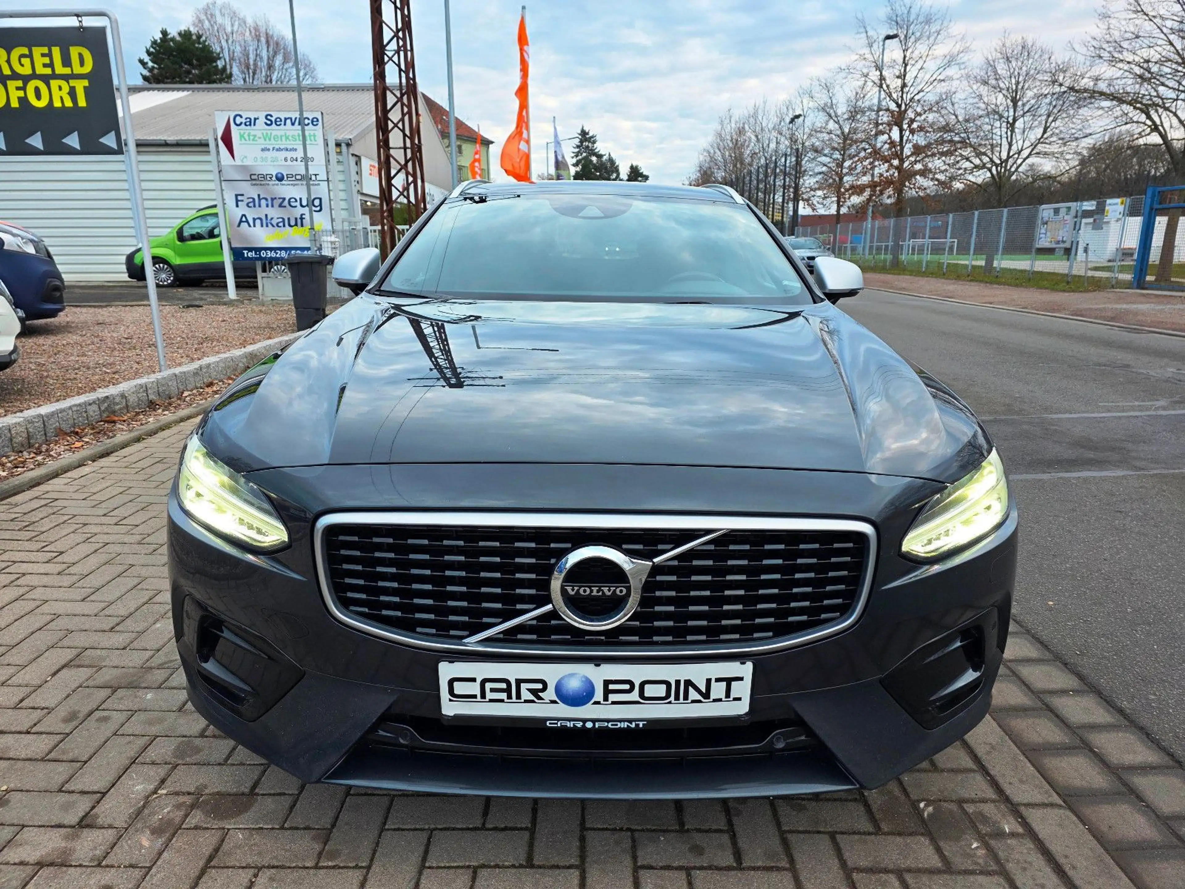 Volvo V90 R Design AWD LED Leder DAB ACC Massage H&K — photo 3