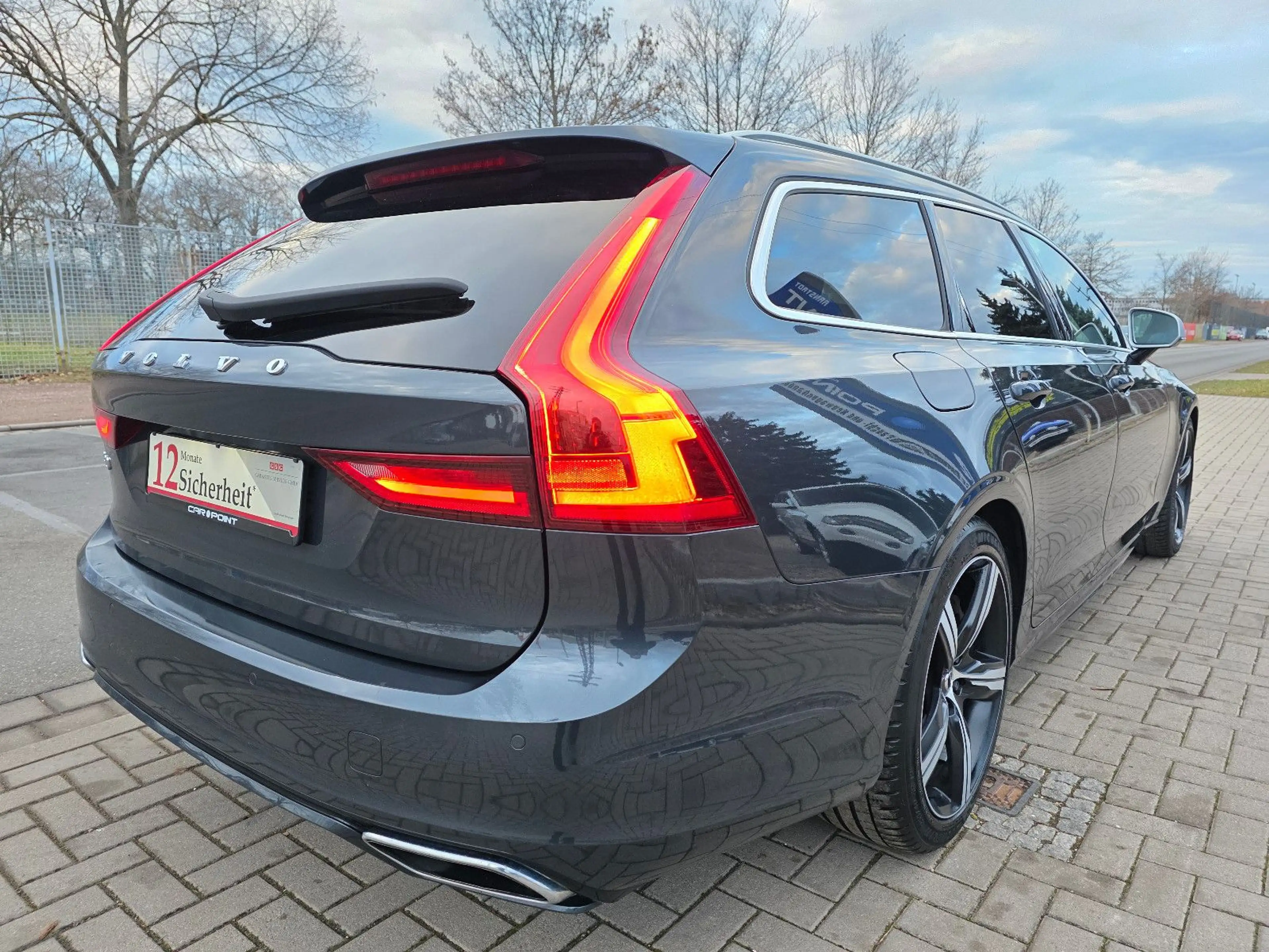 Volvo V90 R Design AWD LED Leder DAB ACC Massage H&K — photo 6