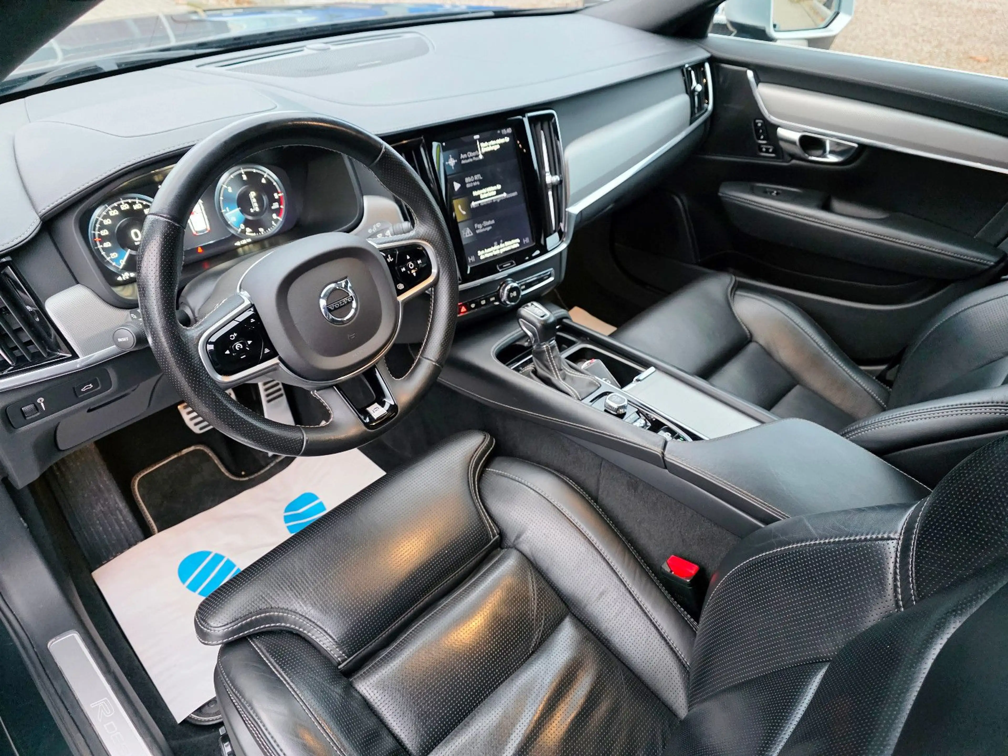 Volvo V90 R Design AWD LED Leder DAB ACC Massage H&K — photo 10