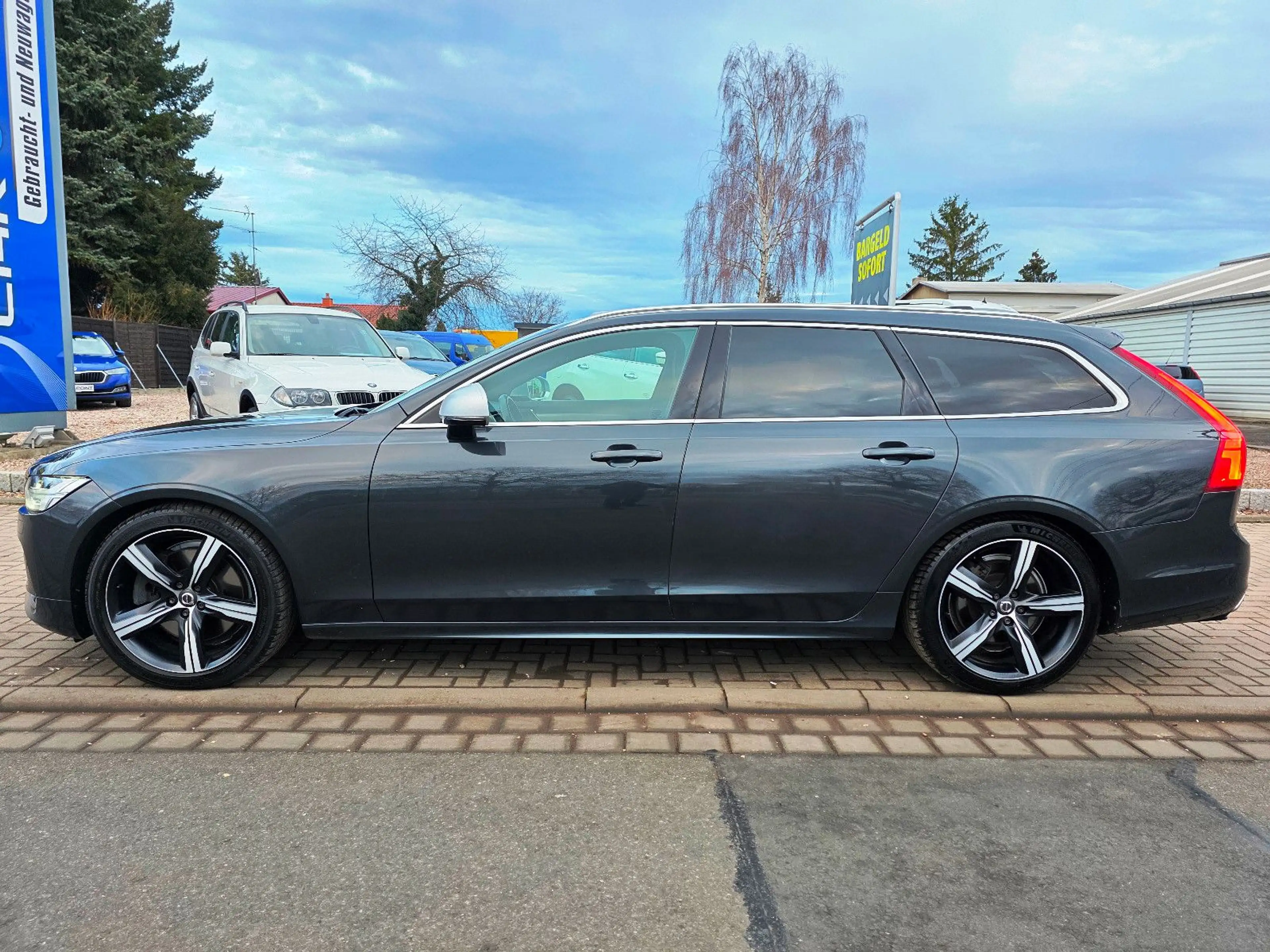 Volvo V90 R Design AWD LED Leder DAB ACC Massage H&K — photo 9