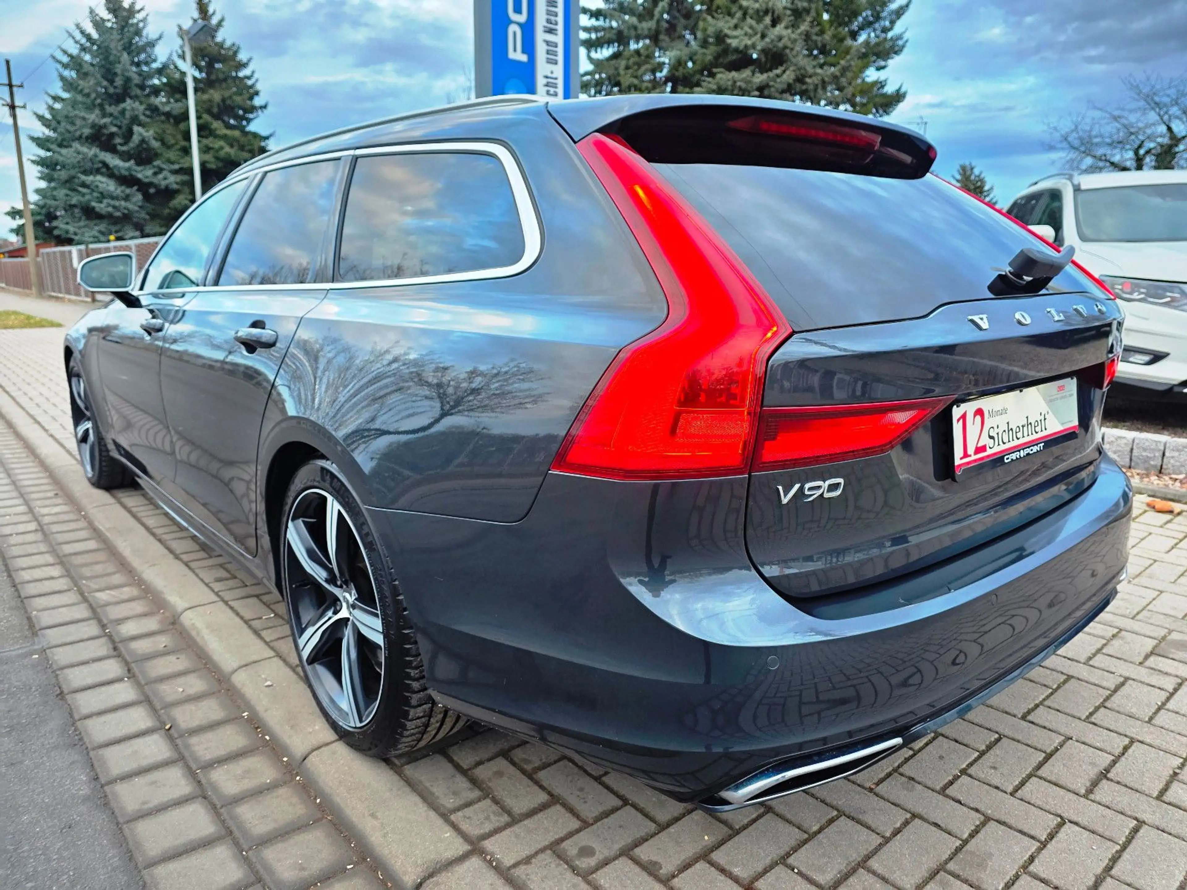 Volvo V90 R Design AWD LED Leder DAB ACC Massage H&K — photo 8