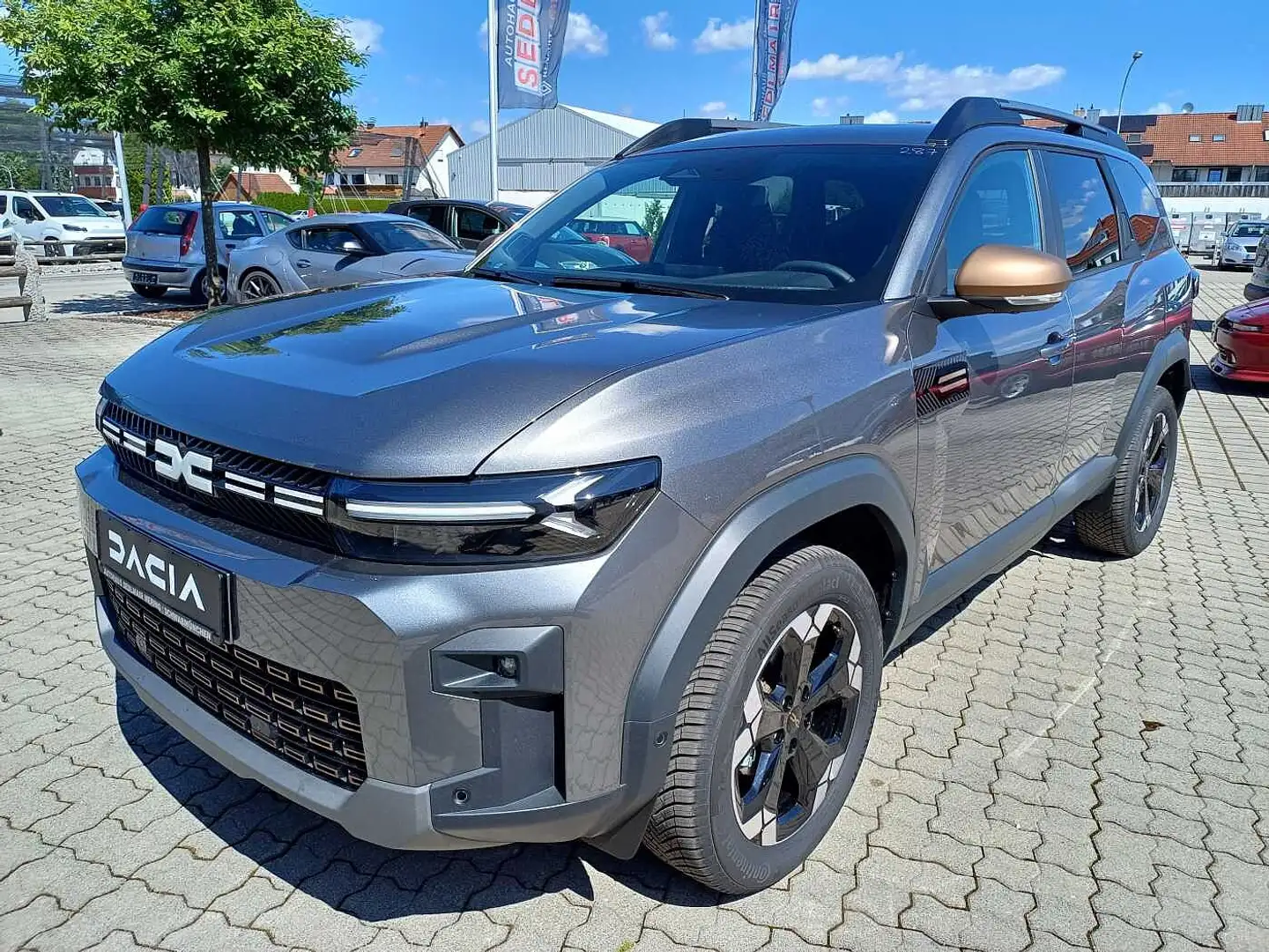 Dacia Bigster Extreme TCe 130 4x4 WiPa, City-Paket, Panoramadach Grau - 1