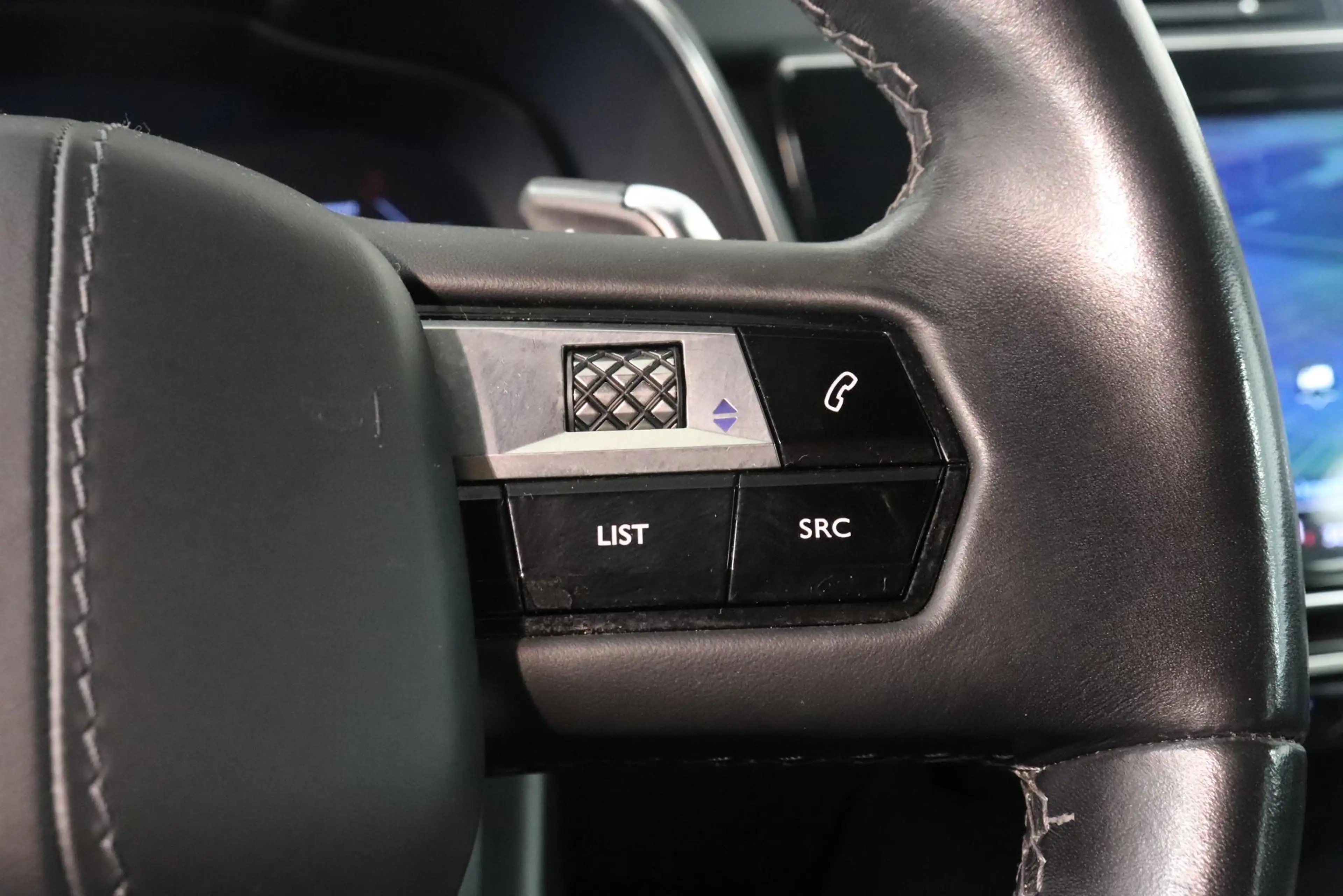 DS Automobiles DS 7 Crossback 1.6 PureTech Business | elektrische stoelen | Pano — photo 25