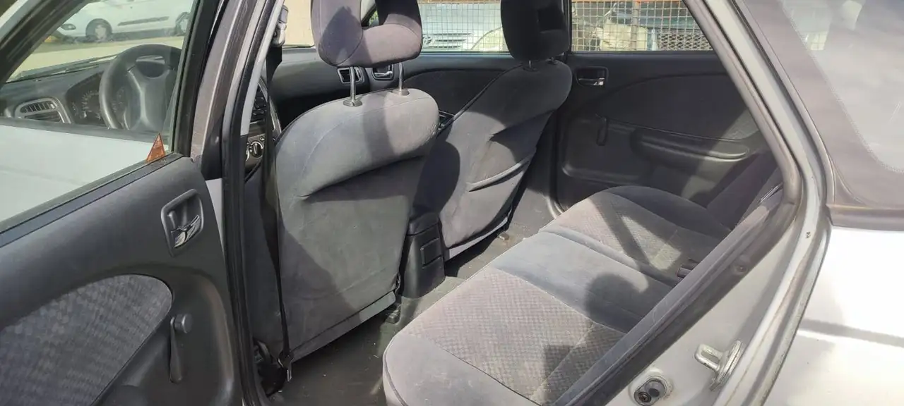 Toyota Avensis 5 Doors Bensin, foto 8