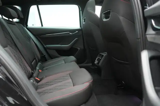 Skoda Octavia view 8