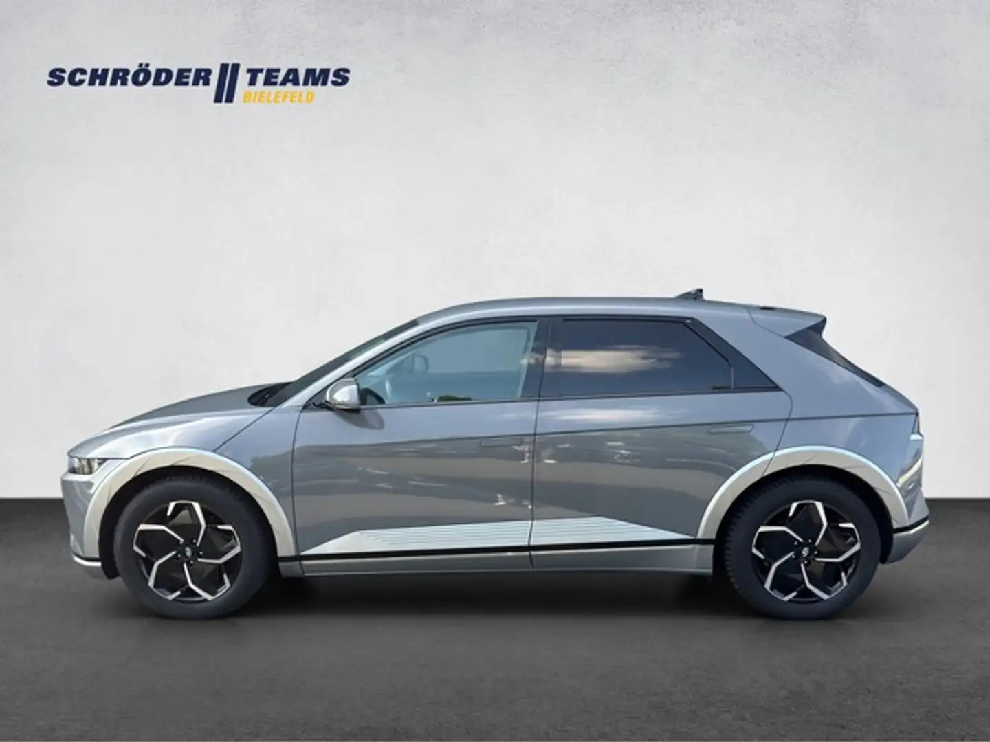 Hyundai IONIQ 6 5 Elektro 72,kWh Techniq NSCC/NAVI/LED Grau - 2