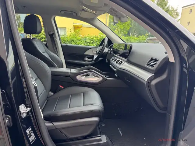 Mercedes-Benz GLE view 14