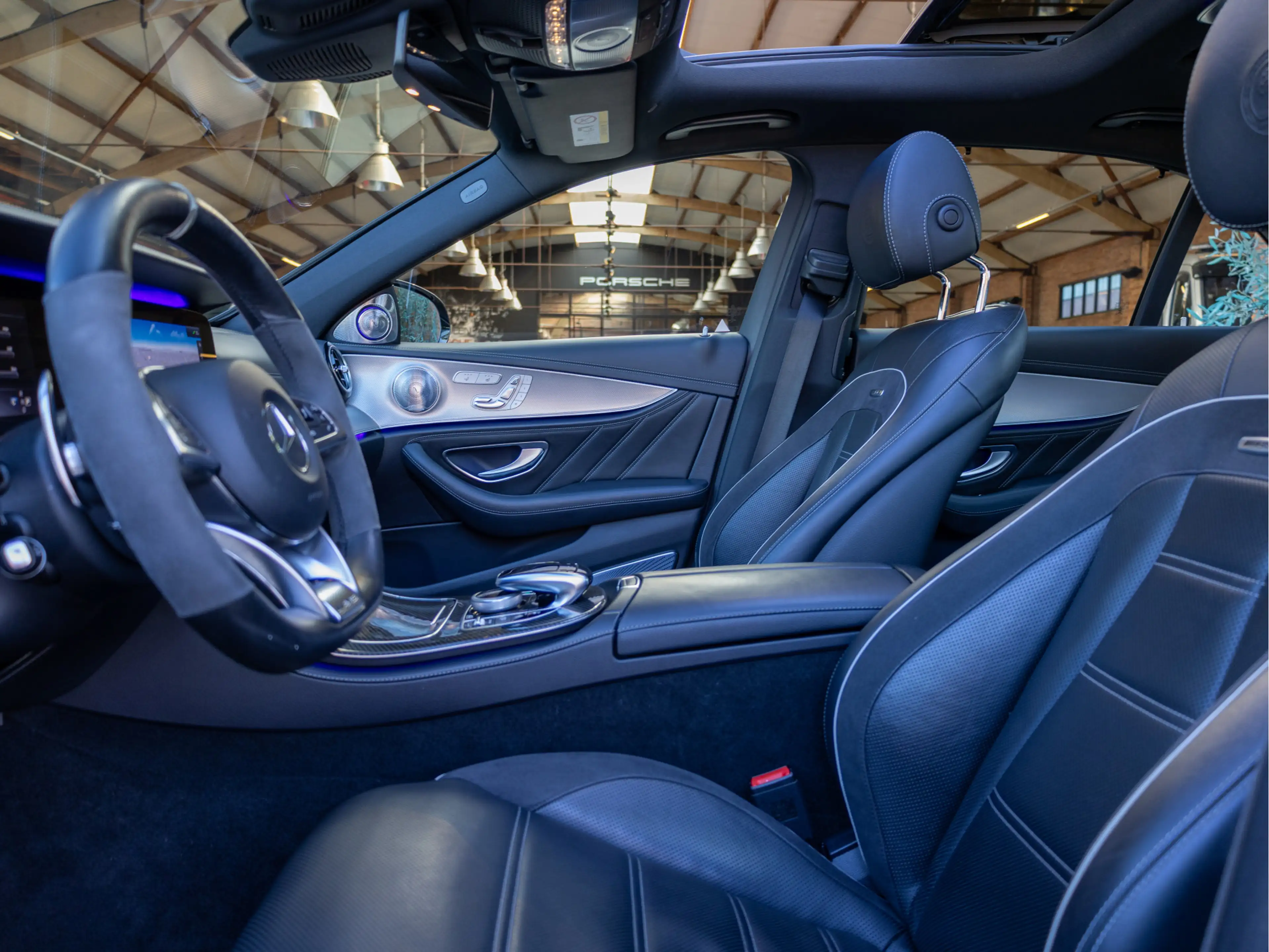 Mercedes-Benz E 63 AMG S 4MATIC+ *Pano | Burmester high end | Massage | A — photo 15