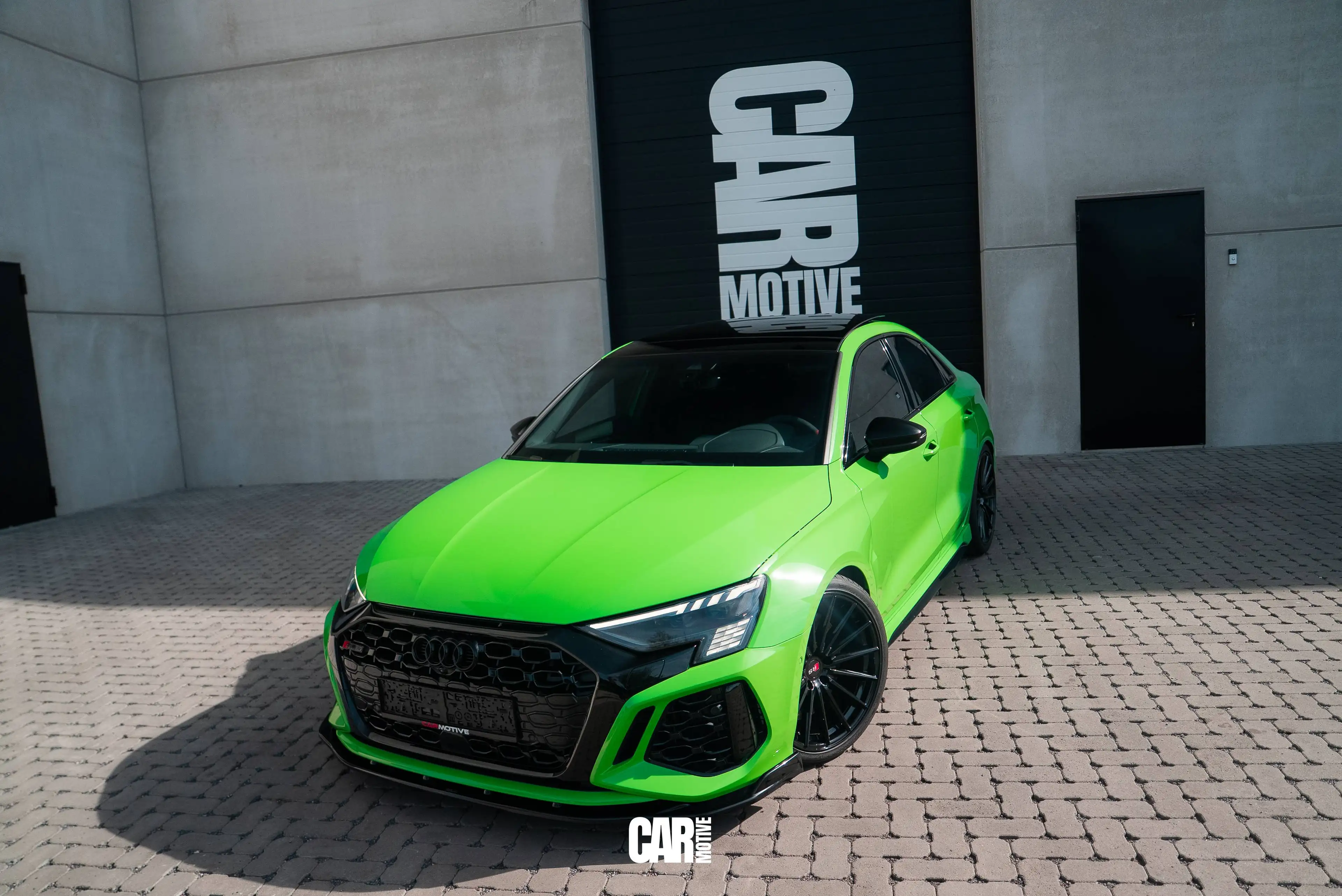 Audi RS3 RS3 Sedan 2.5 TFSI Quattro S tronic / PANO / B&O / MATRIX / LEDER / KEYLESS — photo 2