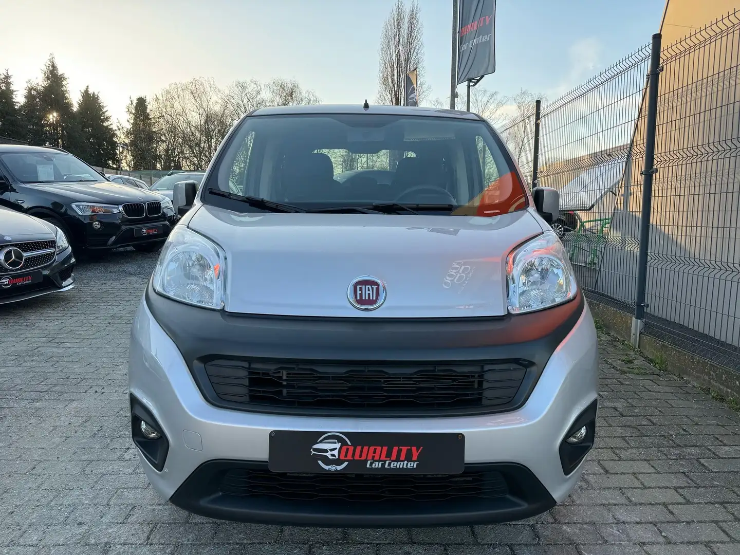 Fiat Qubo 1.4i Easy (EU6d-TEMP)  13000 km GARANTIE CNG Grijs - 2