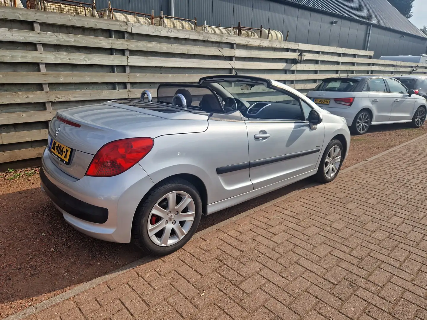 Peugeot 207 CC 1.6 VTi Première Grijs - 2