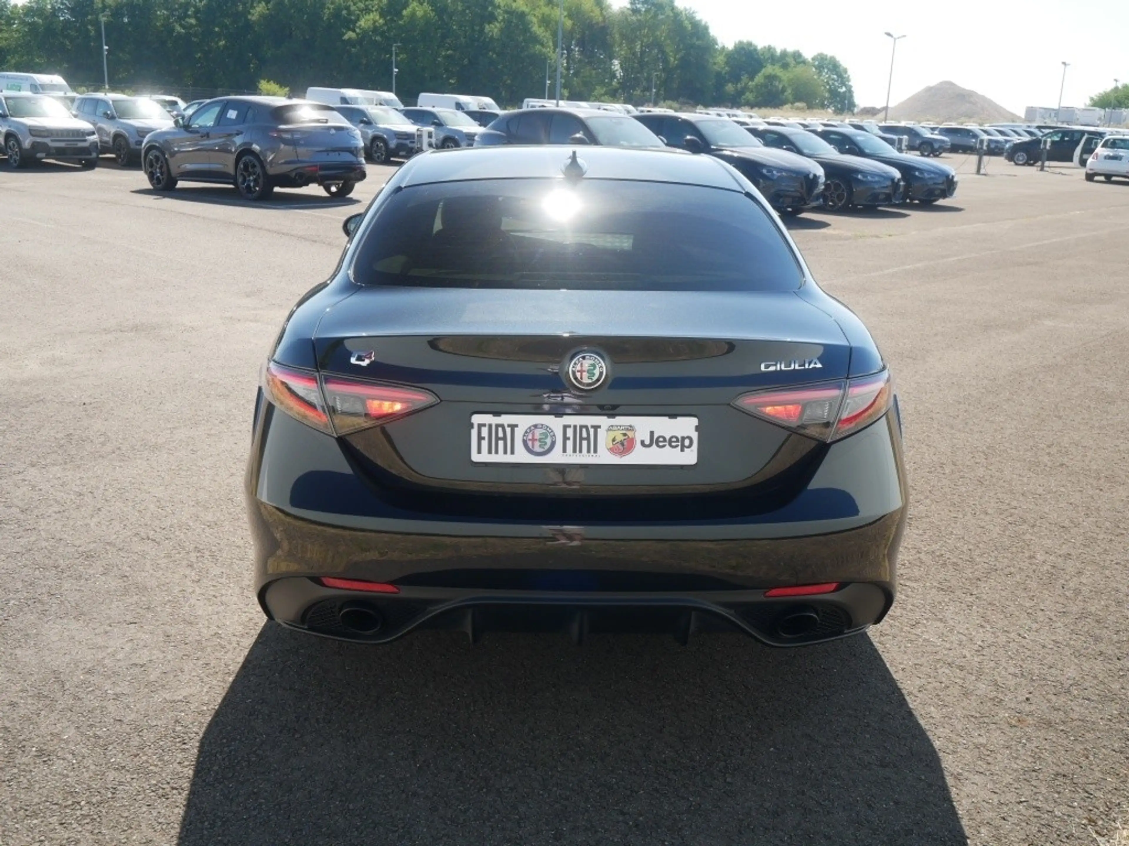 Alfa Romeo Giulia VELOCE 2.0 TURBO 16V 280 PS AT TECHNOLOGIE — photo 4
