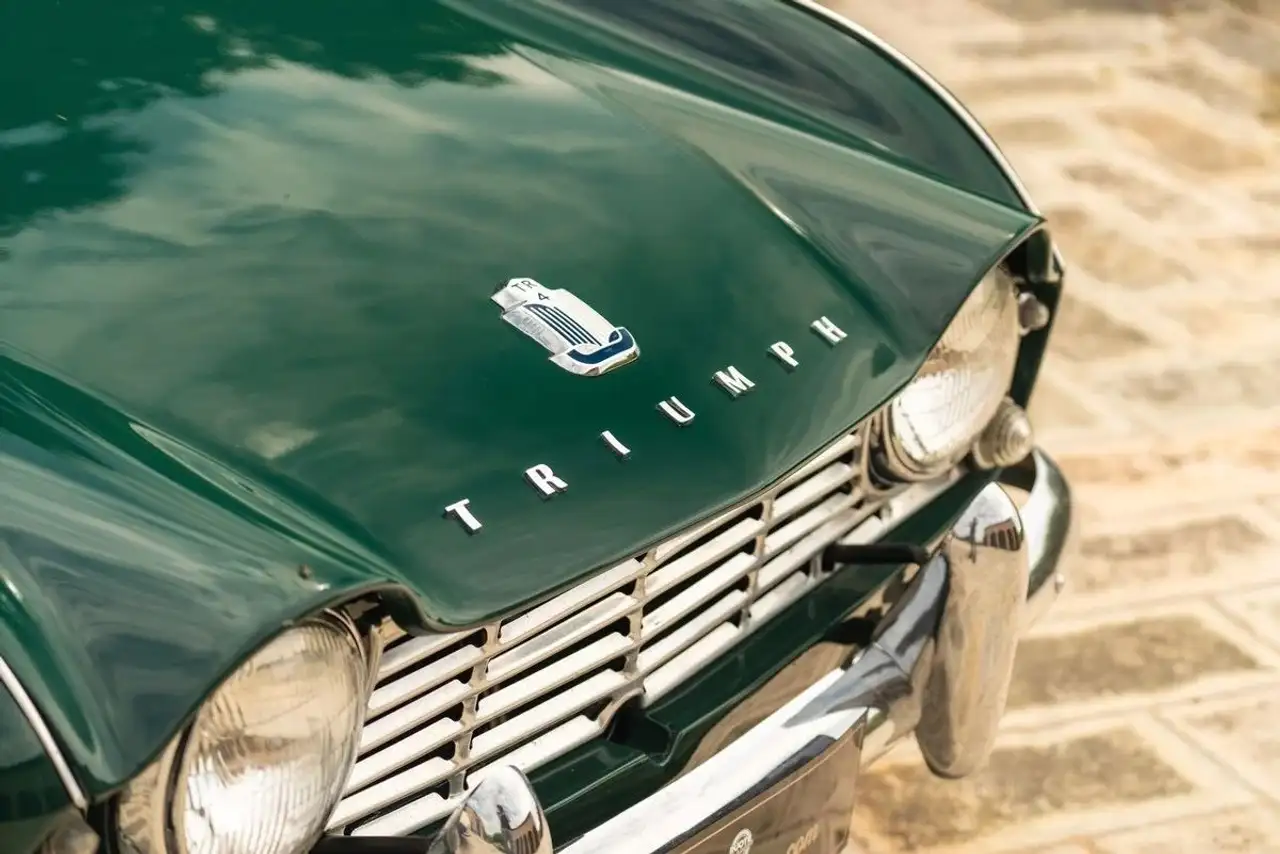 Triumph TR4 Bild 3