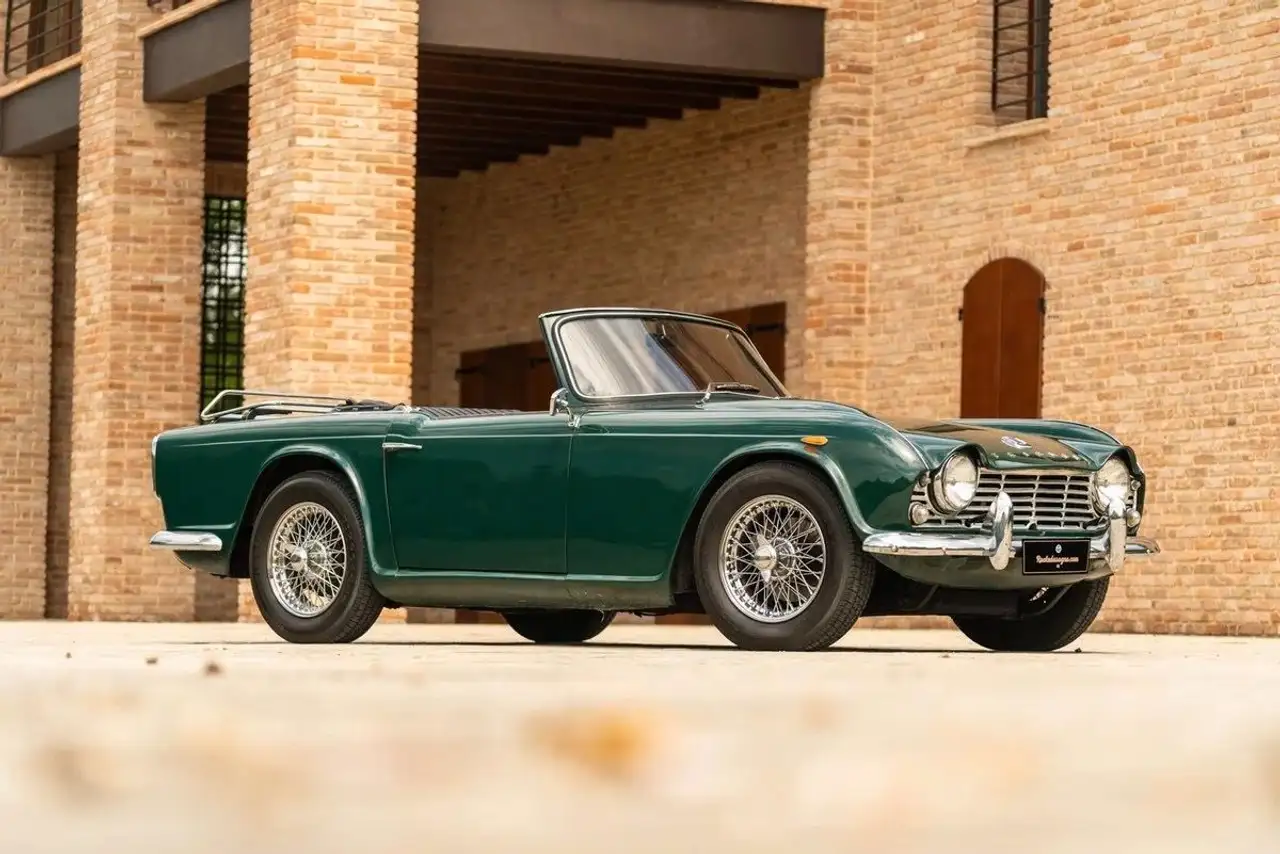Triumph TR4 Bild 2