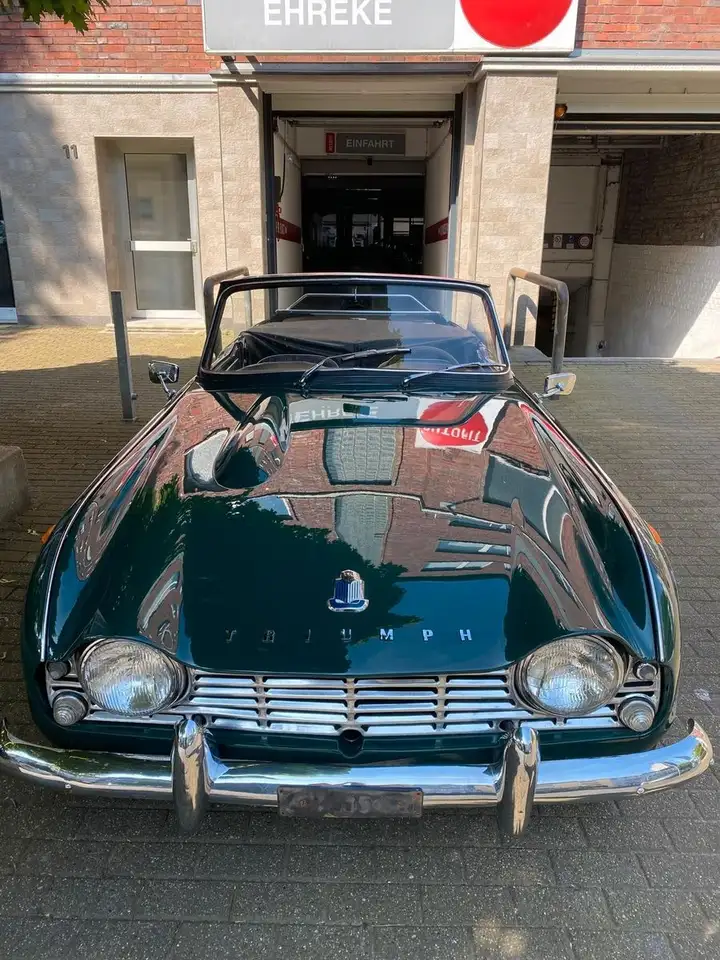 Triumph TR4 Bild 9