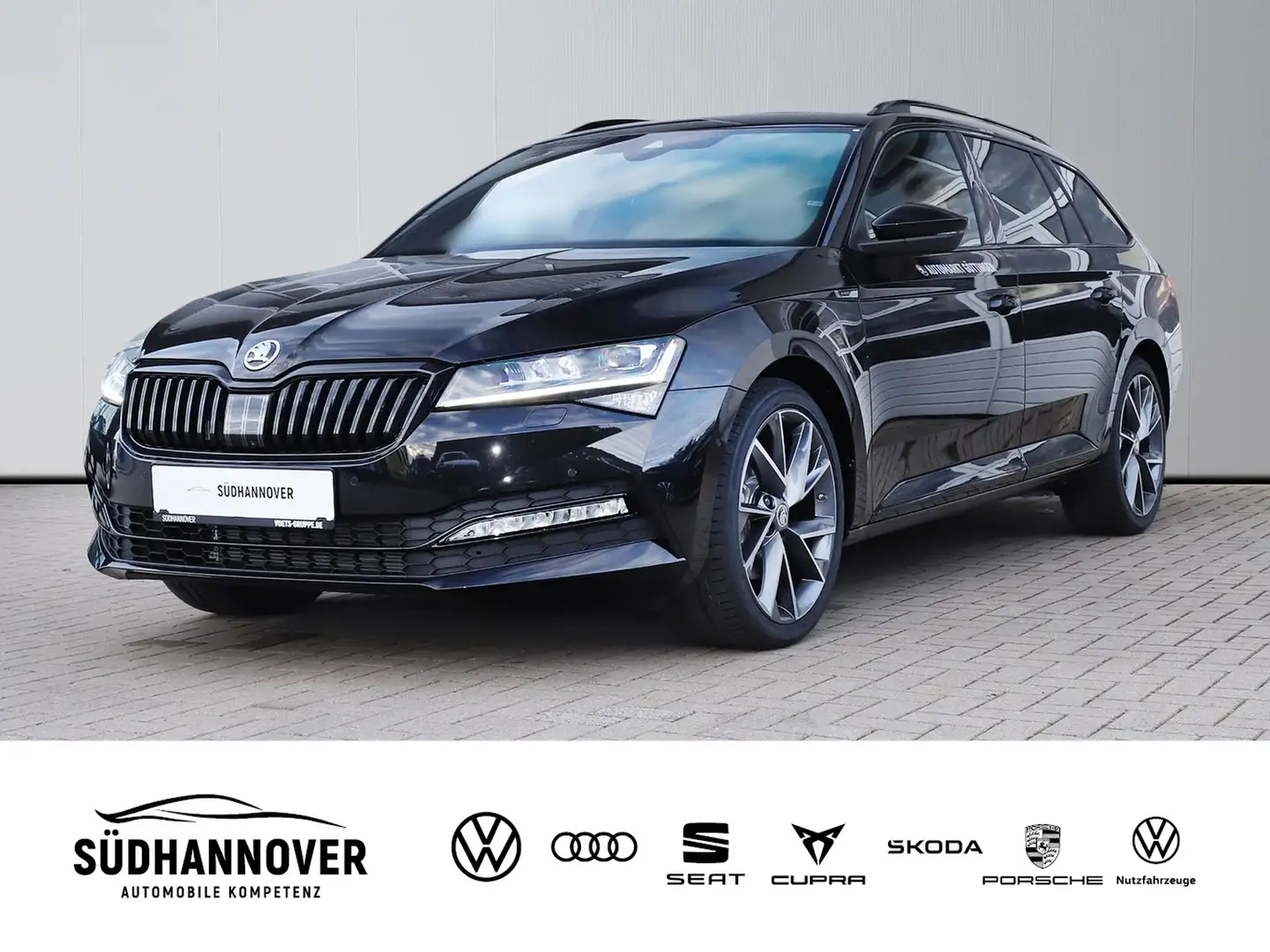 Skoda Superb Combi Sportline 2.0 TDI 7-G-DSG +PANO+AHK Schwarz - 1