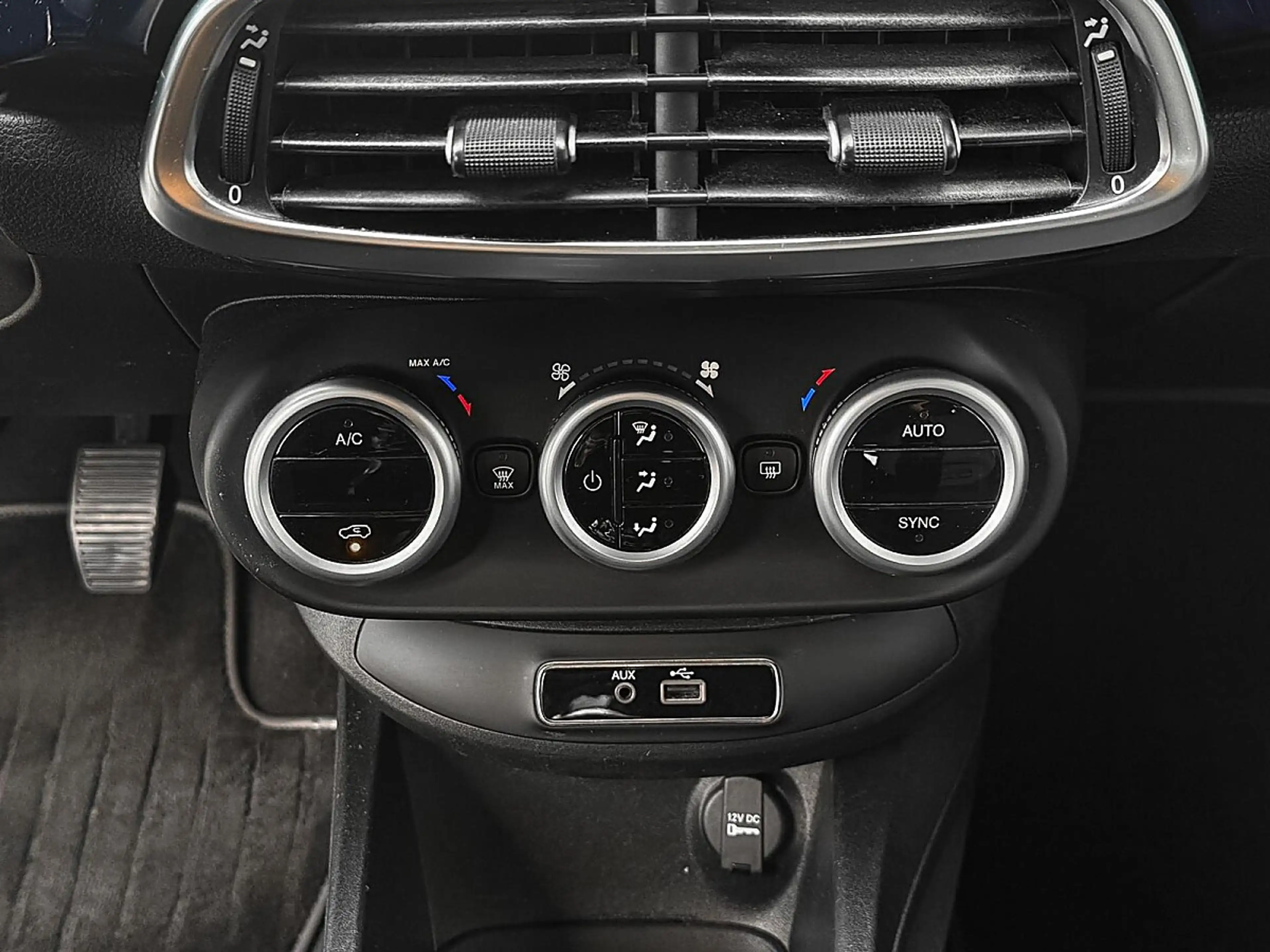Fiat 500X 1,6 E-torQ City Look Pop Star | PICKERL BIS 06/... — photo 15