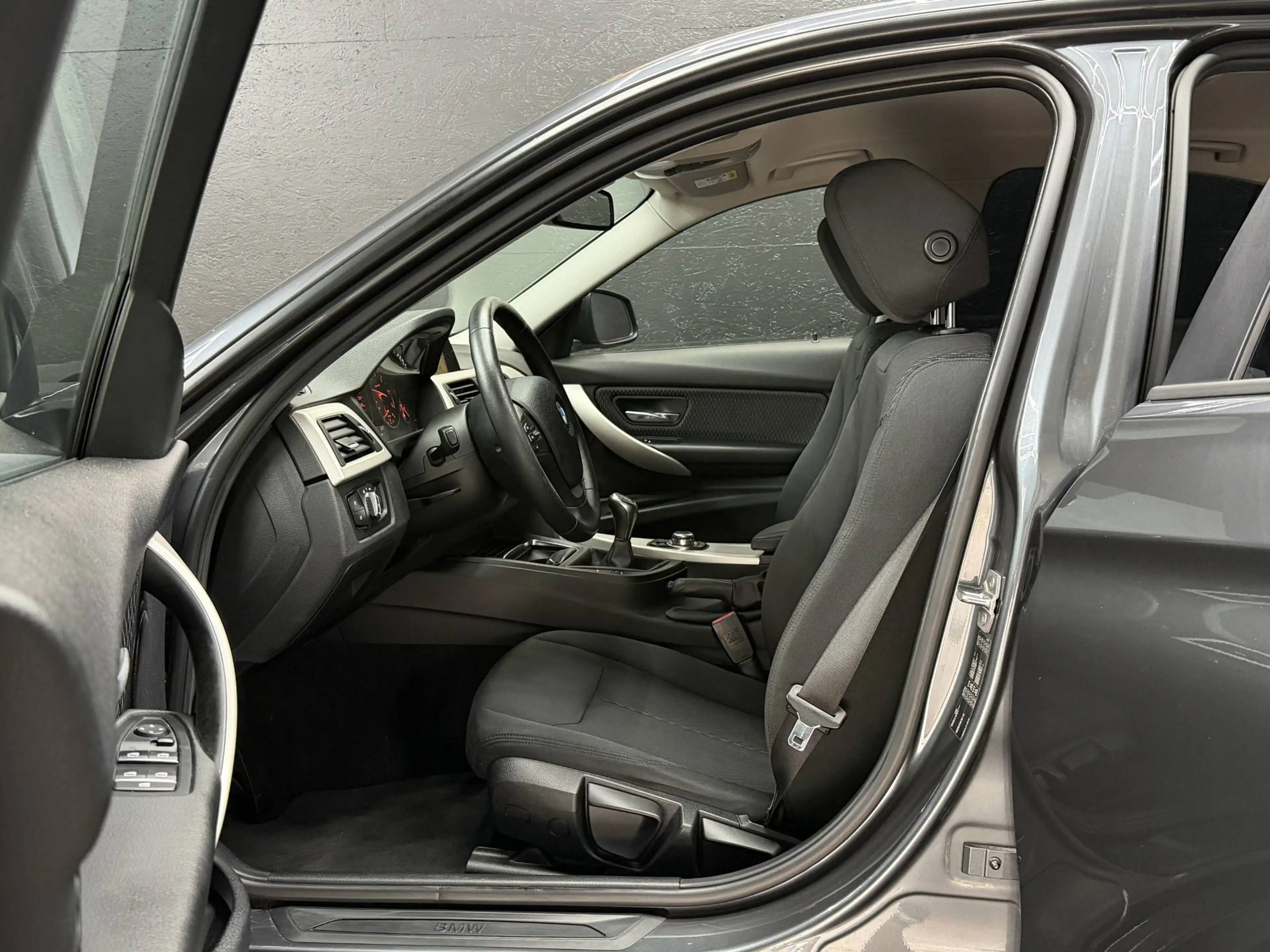 BMW 316 d * FACELIFT * EURO 6B * 102gr c02 * GARANTIE !! — photo 10