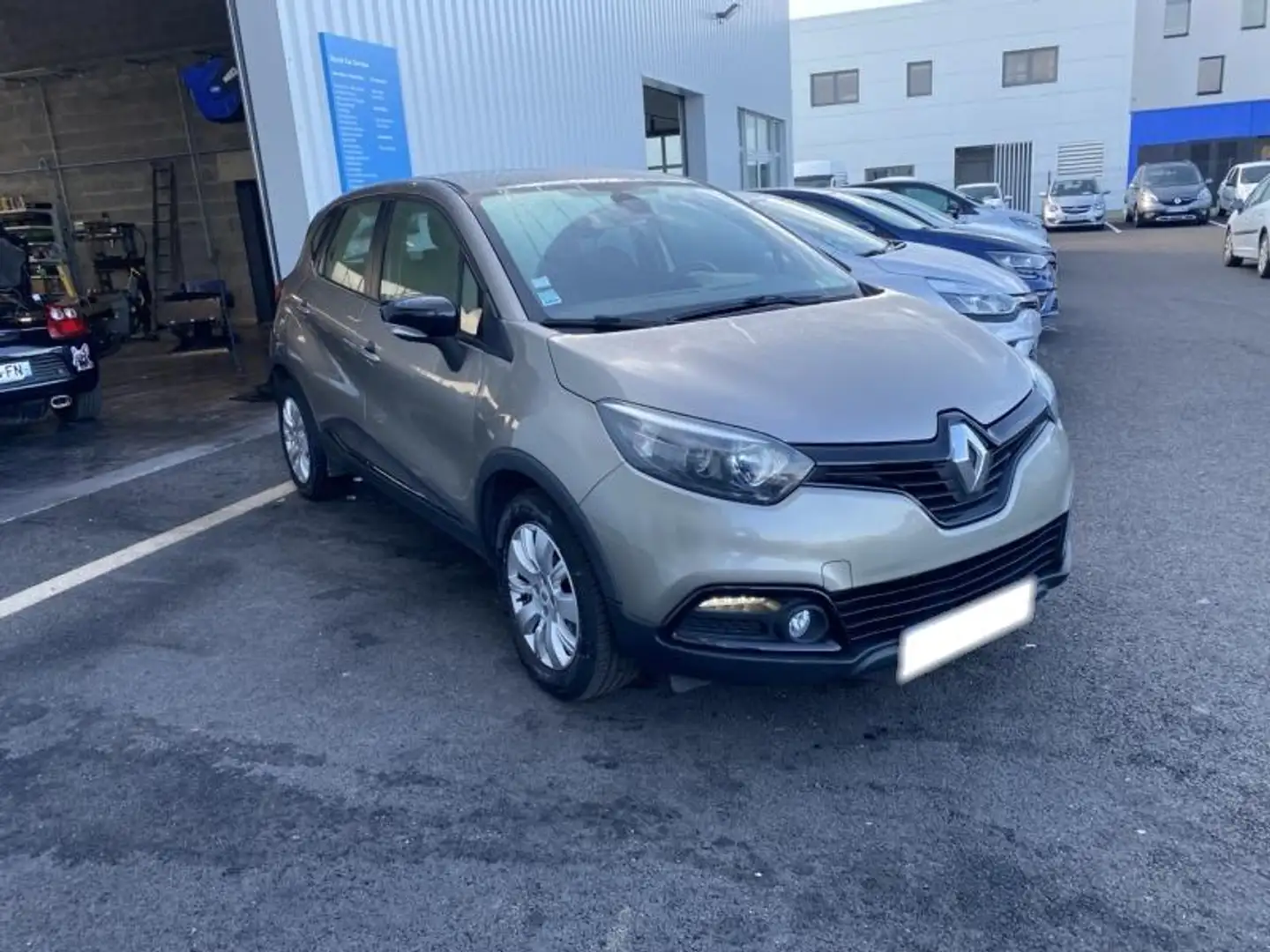 Renault Captur 1.5 dCi 90ch Stop\u0026Start energy Zen eco² Euro6 Beige - 2