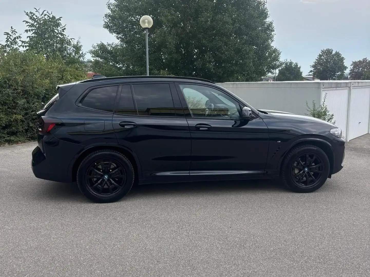 BMW iX3 iX3 Impressive Impressive Schwarz - 1