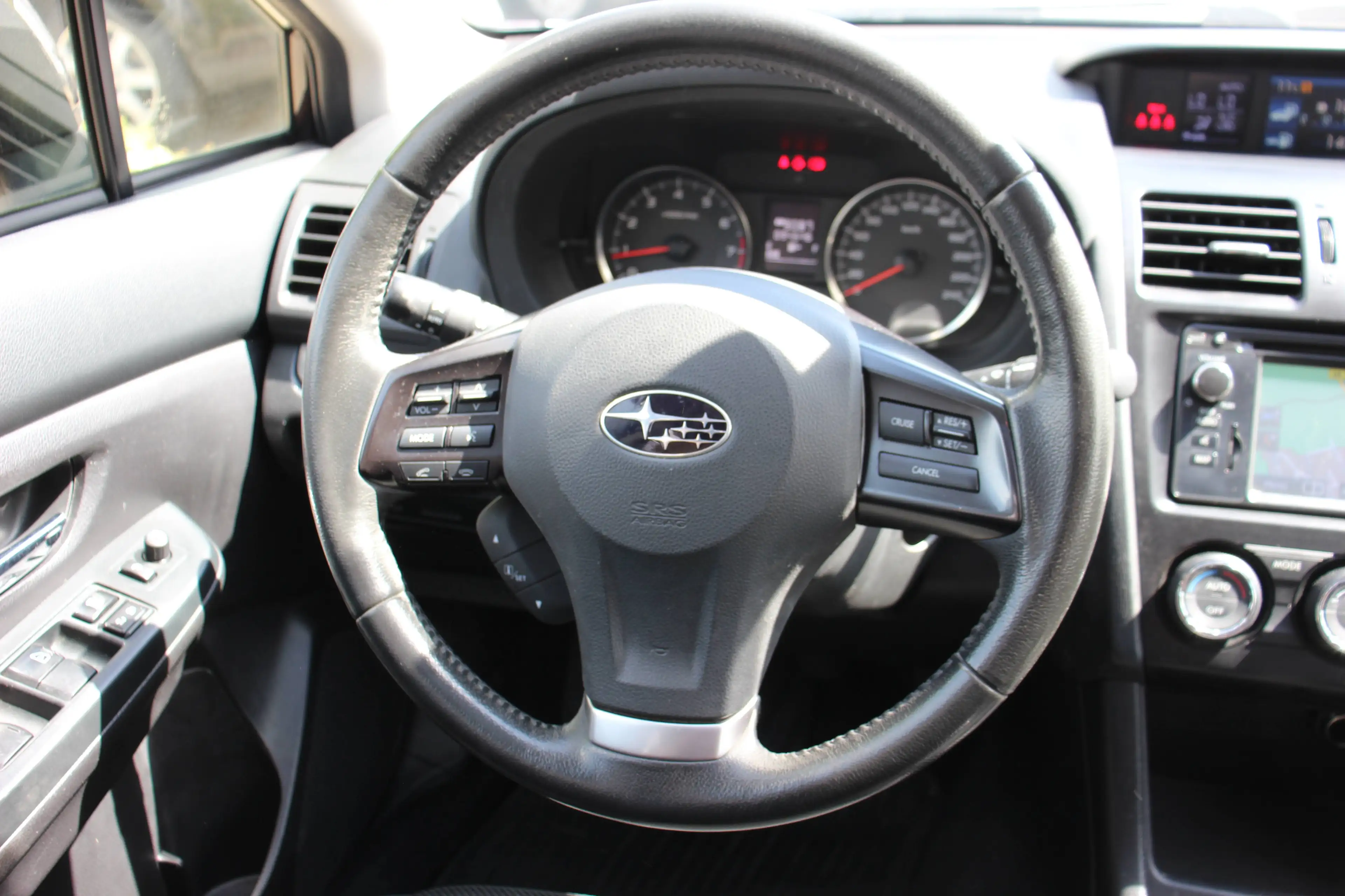 Subaru XV XV 2.0i AWD # Navi # Alu # Tempomat # AHK # Euro 5 — photo 8